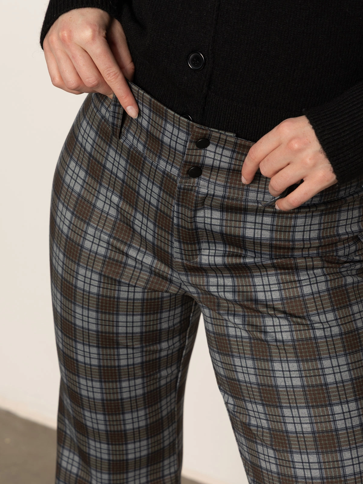 DurableReinforcedMaterial Casual Must-Have 90's Straight Legging Burnt Olive Plaid