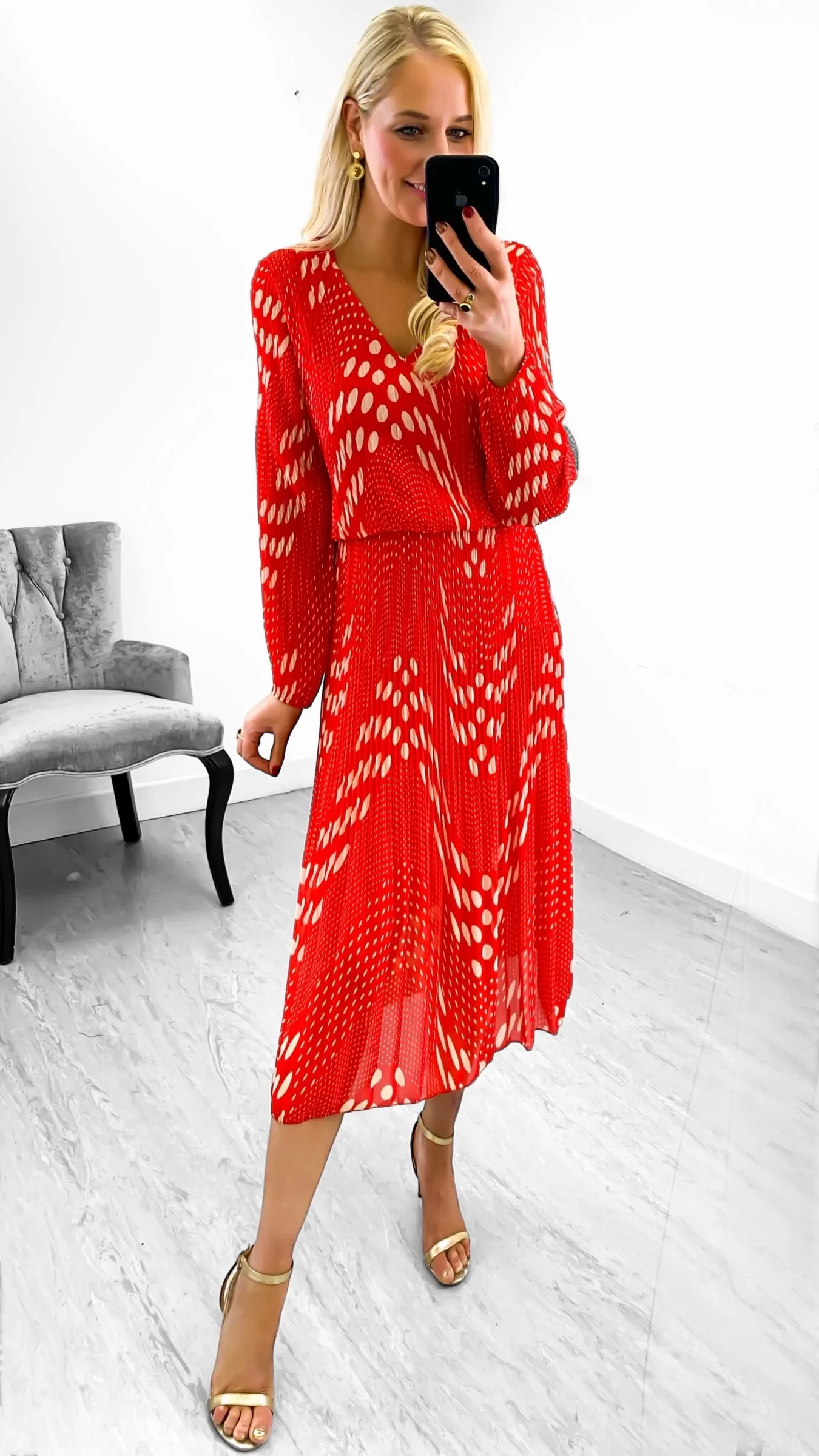 A1978 Red Dotty Sleeved Loose Top Dress
