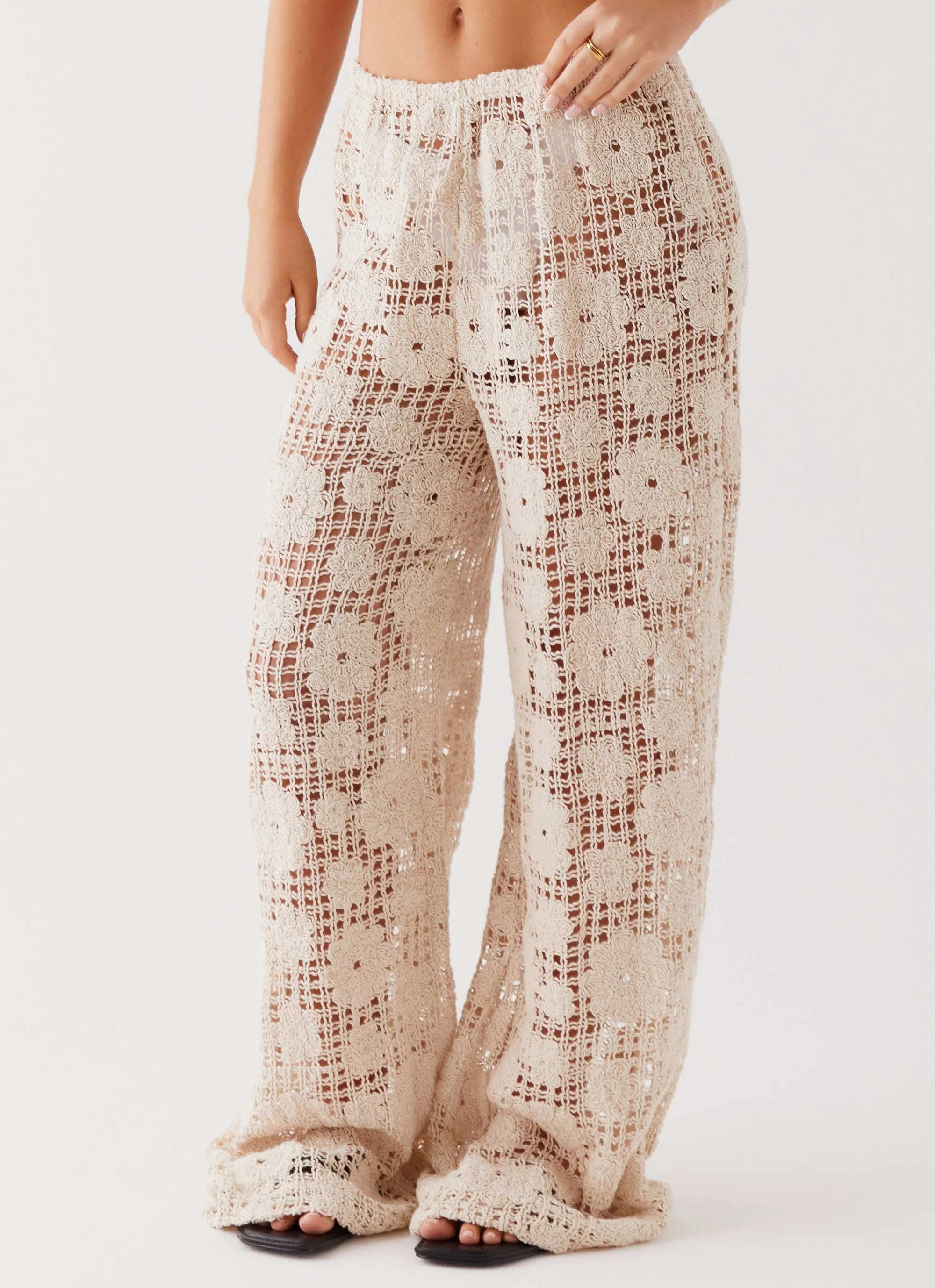 Breath Friendly Shell Beach Crochet Pants - Ivory
