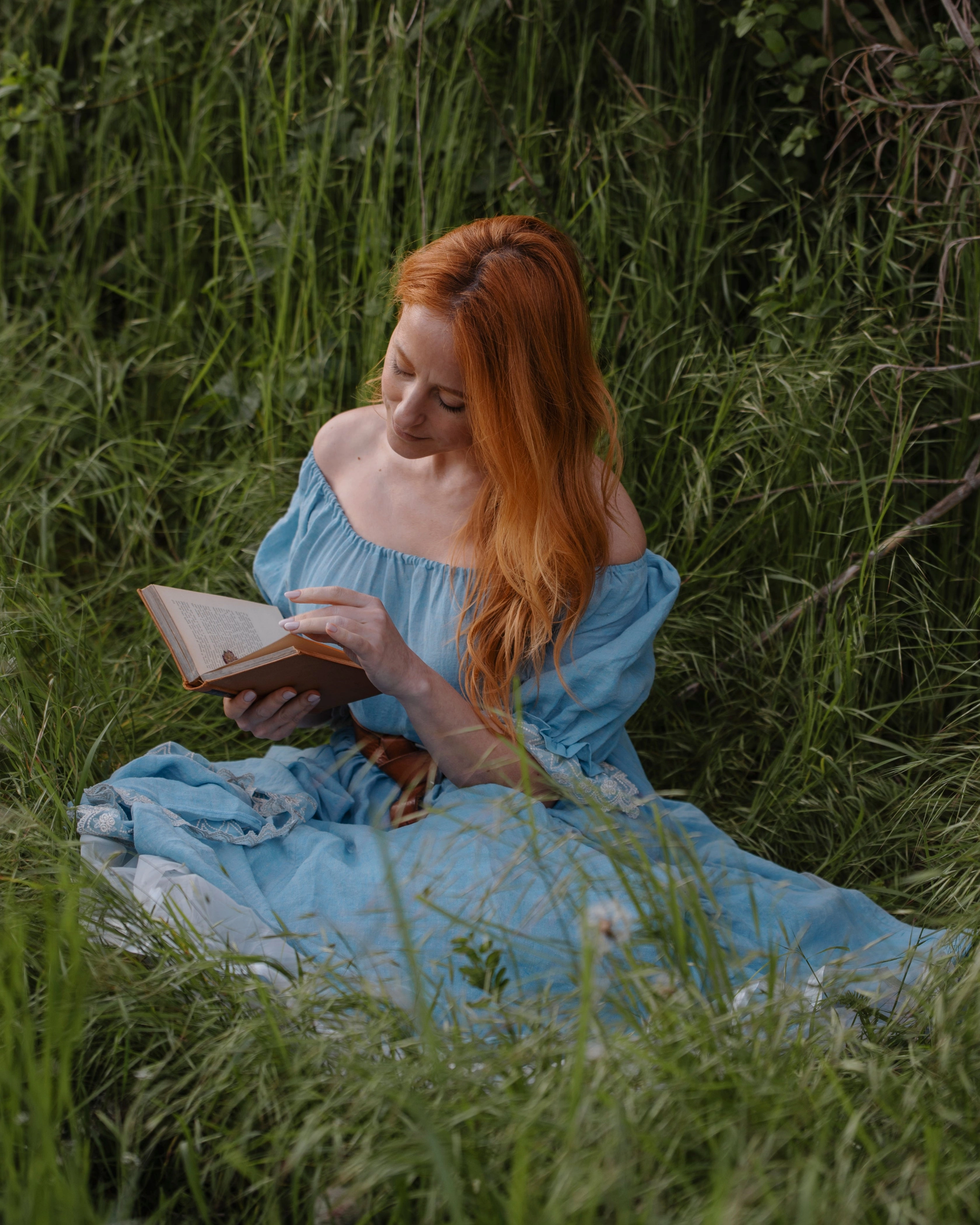 Layered Wind Barrier HoodedStyle Elowen 27 | Lace Linen dress gown ( 2 way to wear )