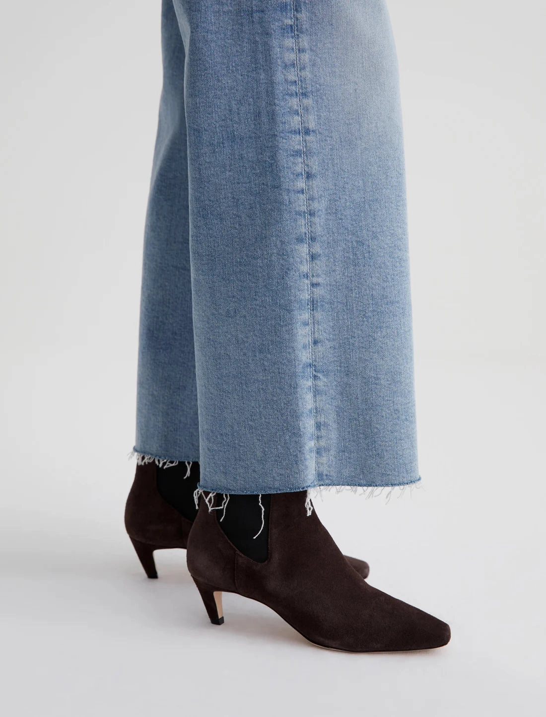 Elegant Adult Fashion AG Saige Wide Leg Crop Jeans -Eclipsed