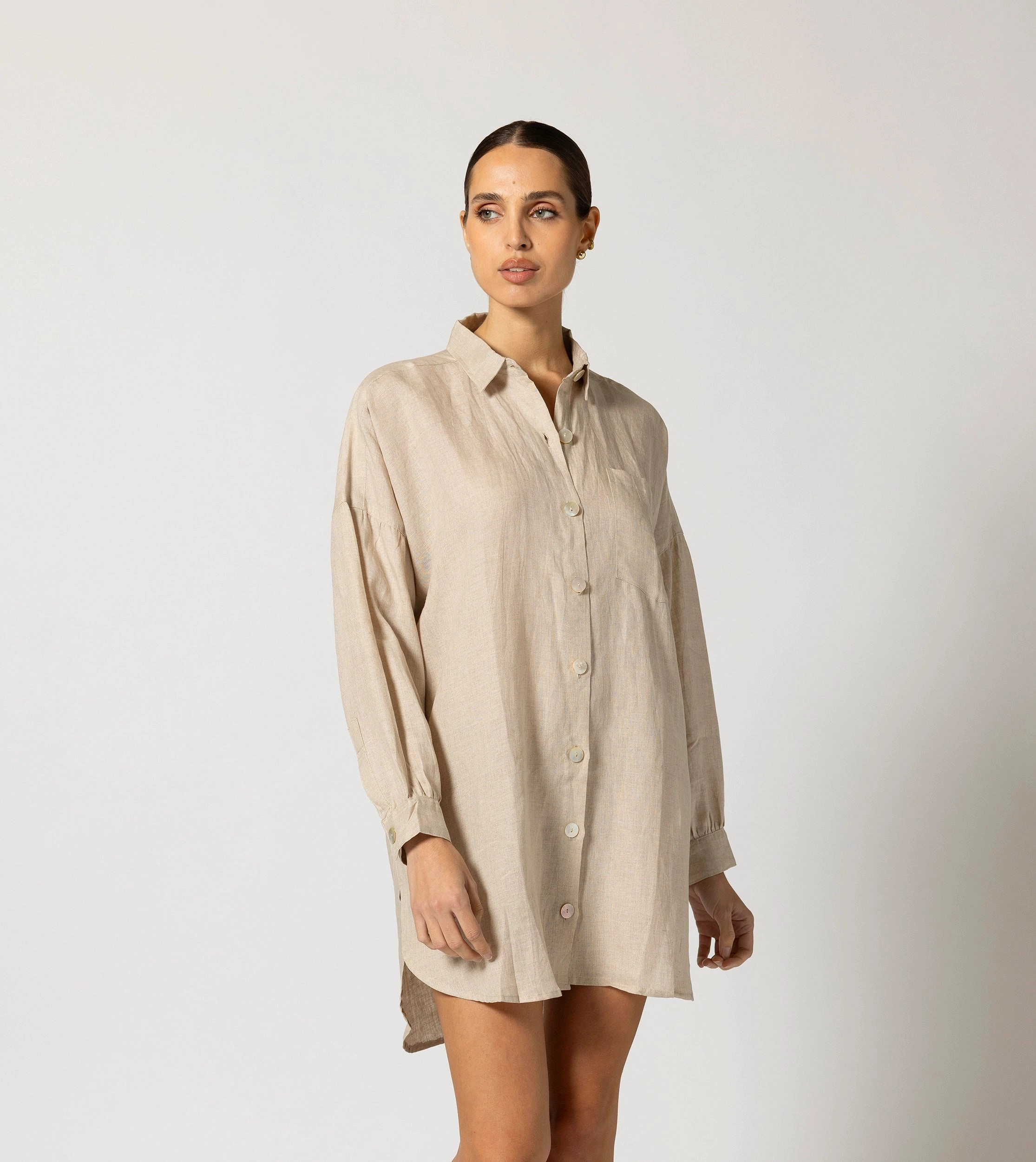 Relaxed Tee HighCollar Design Nusa Button Up | Oatmeal