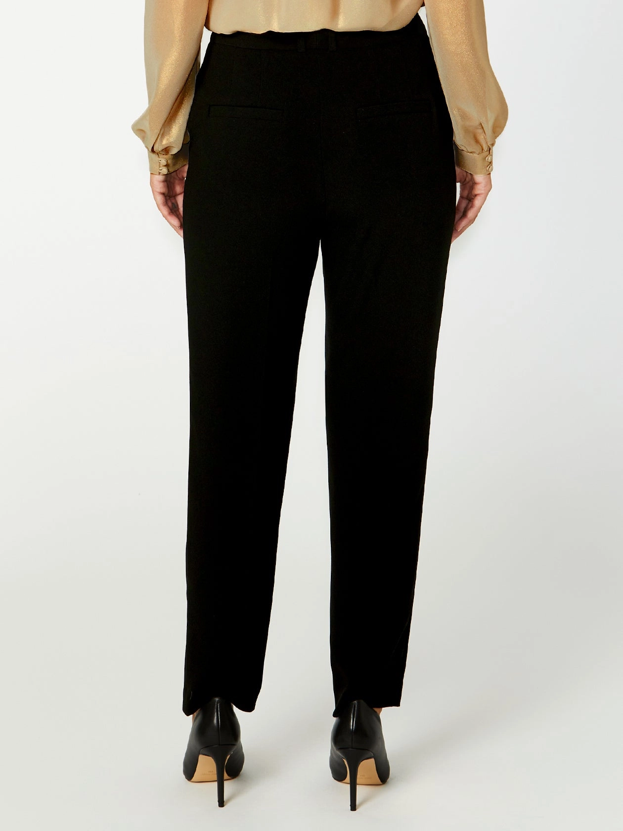 Dulce Black Pant Tough Build Comfy Vibes