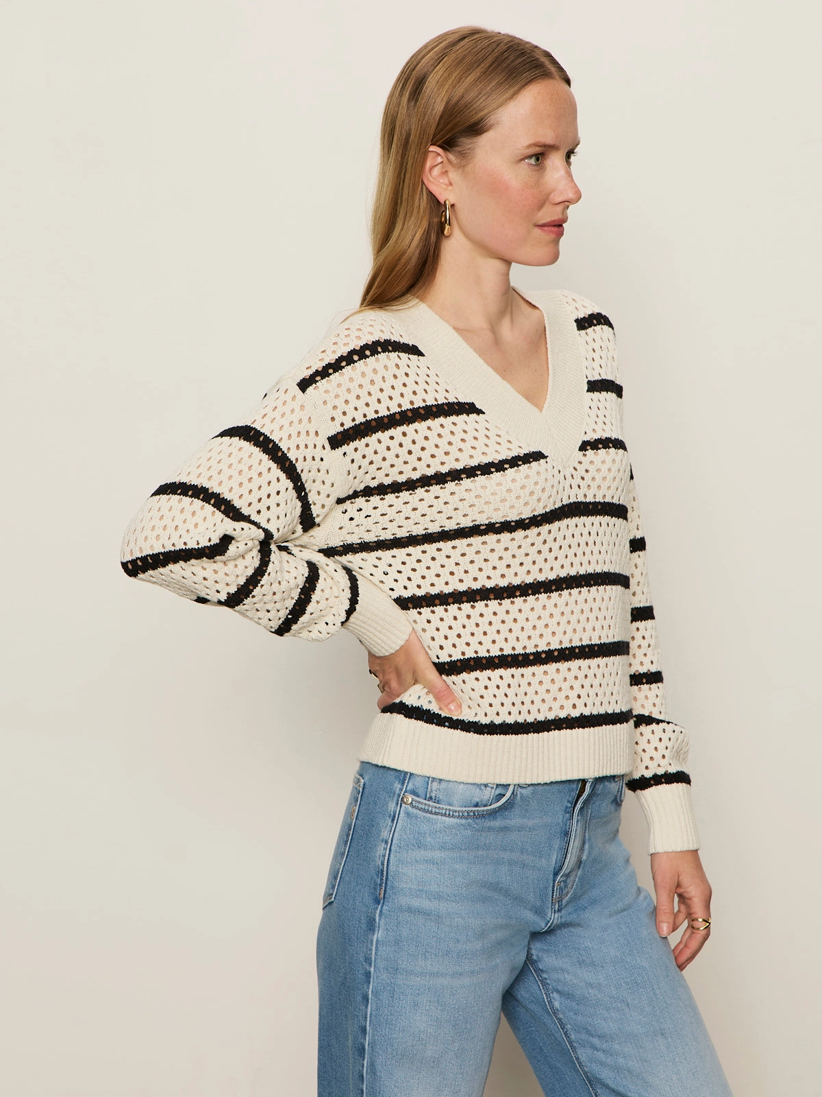 Airy Openwork Sweater Chalk Black Stripe Lightweight Thermal Insulation