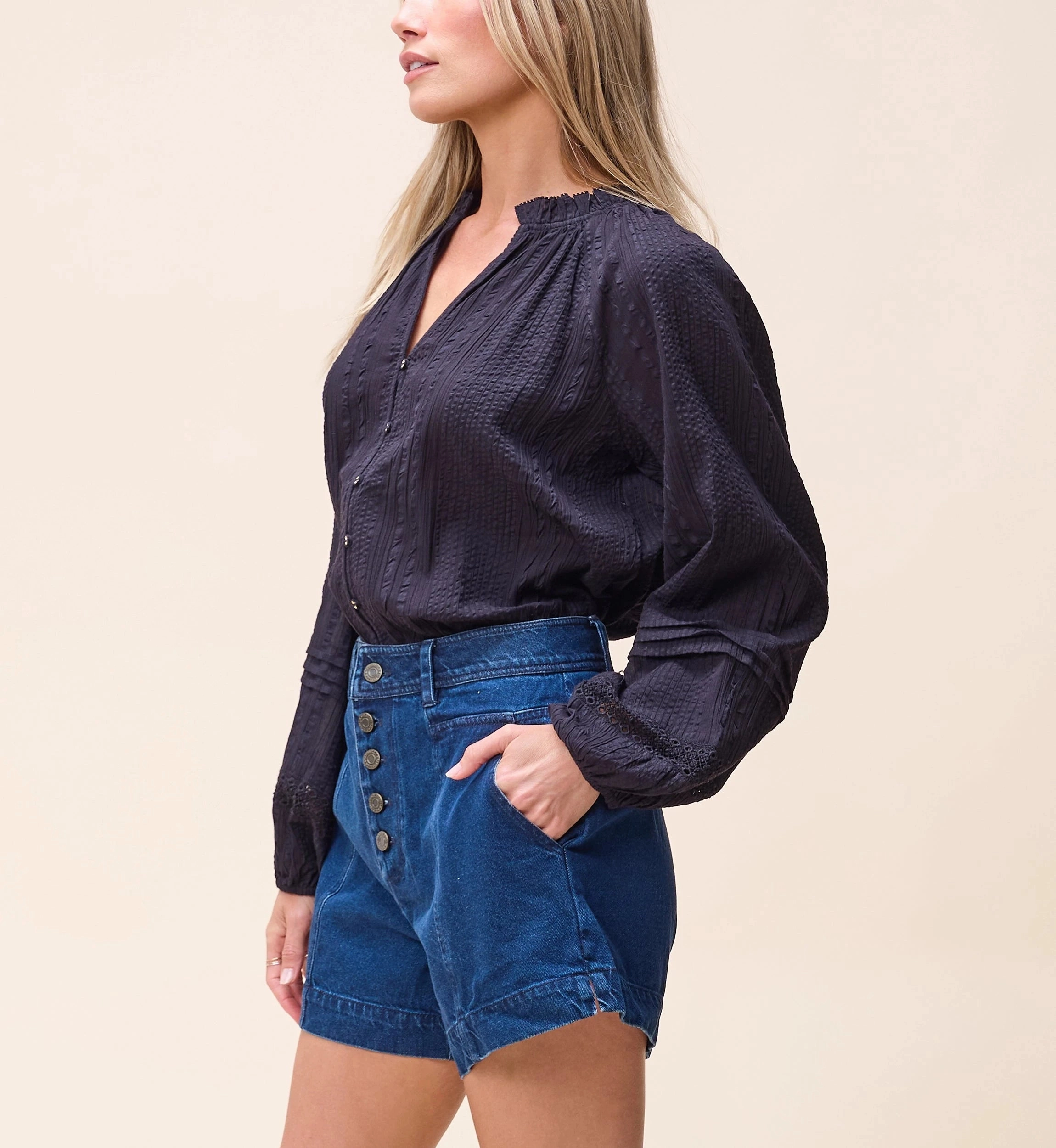 Alicia Blouse | Black Lightweight Jacket