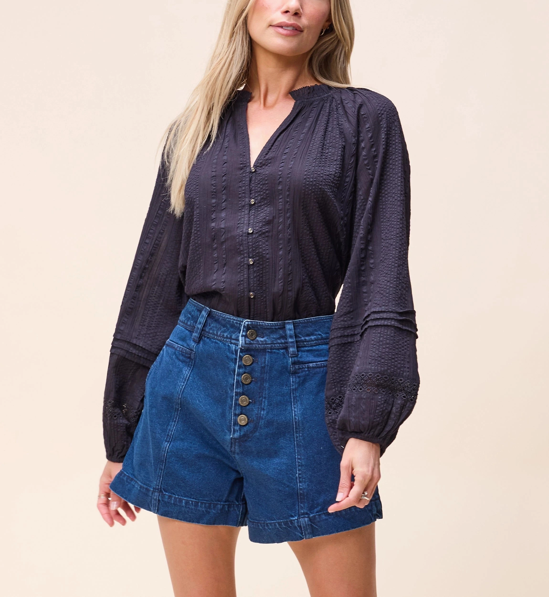 Alicia Blouse | Black Tailored Seams Chic Sweater