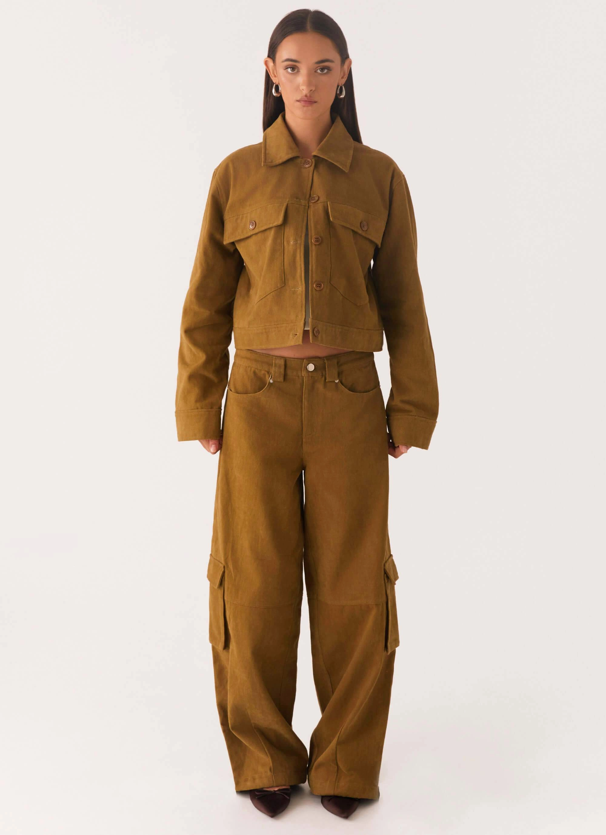 Back In Time Cargo Pant - Brown Easy Travel Core Fit Design