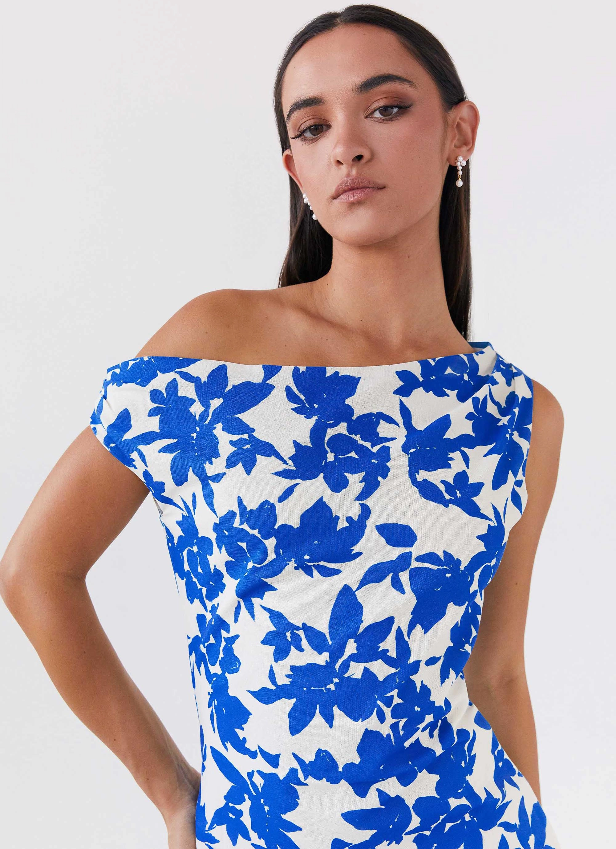 knee-length Pyper Off Shoulder Maxi Dress - Blue Floral