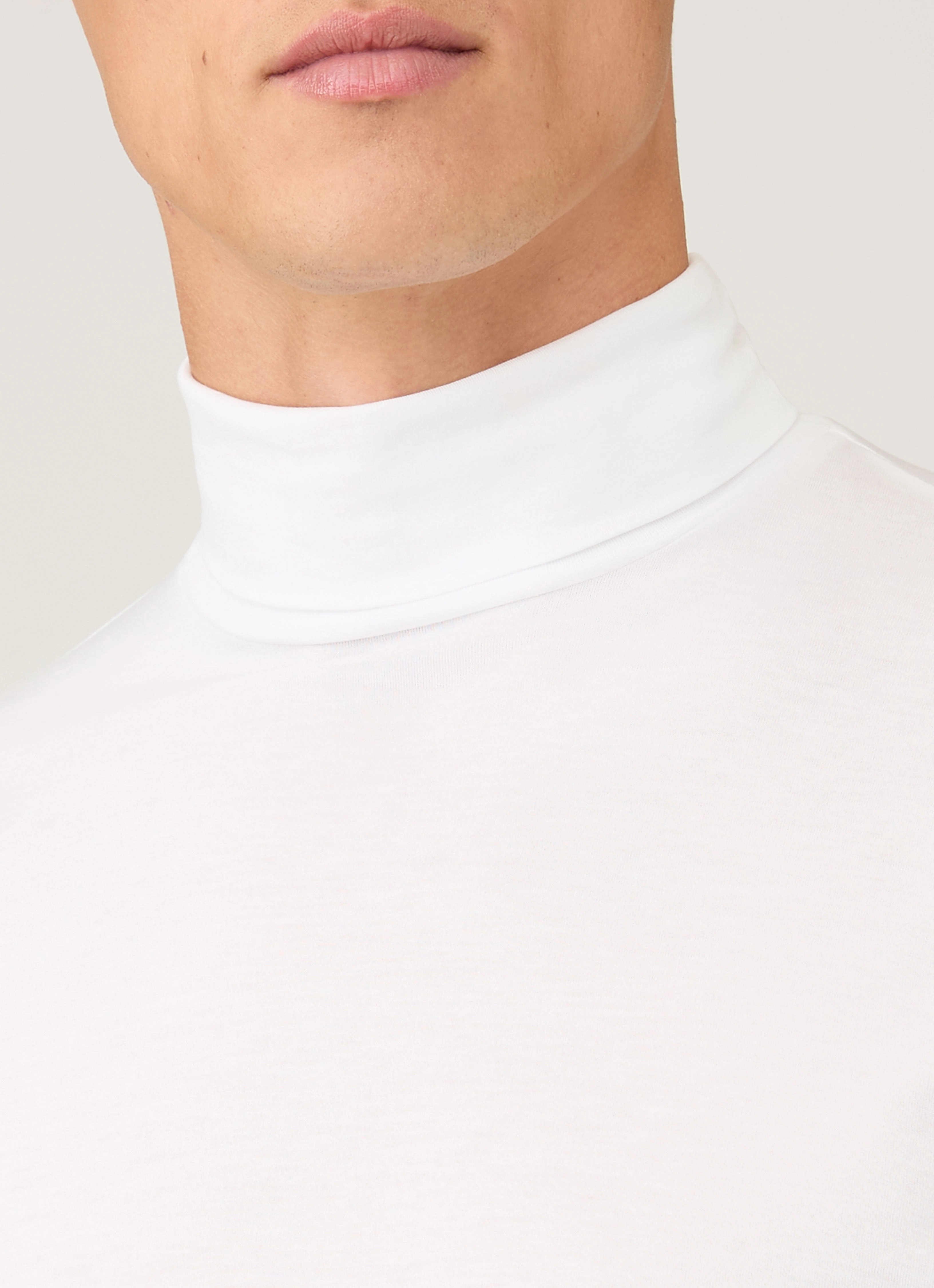 elastic waistband Men's Roll Neck Heavyweight T-shirt in White