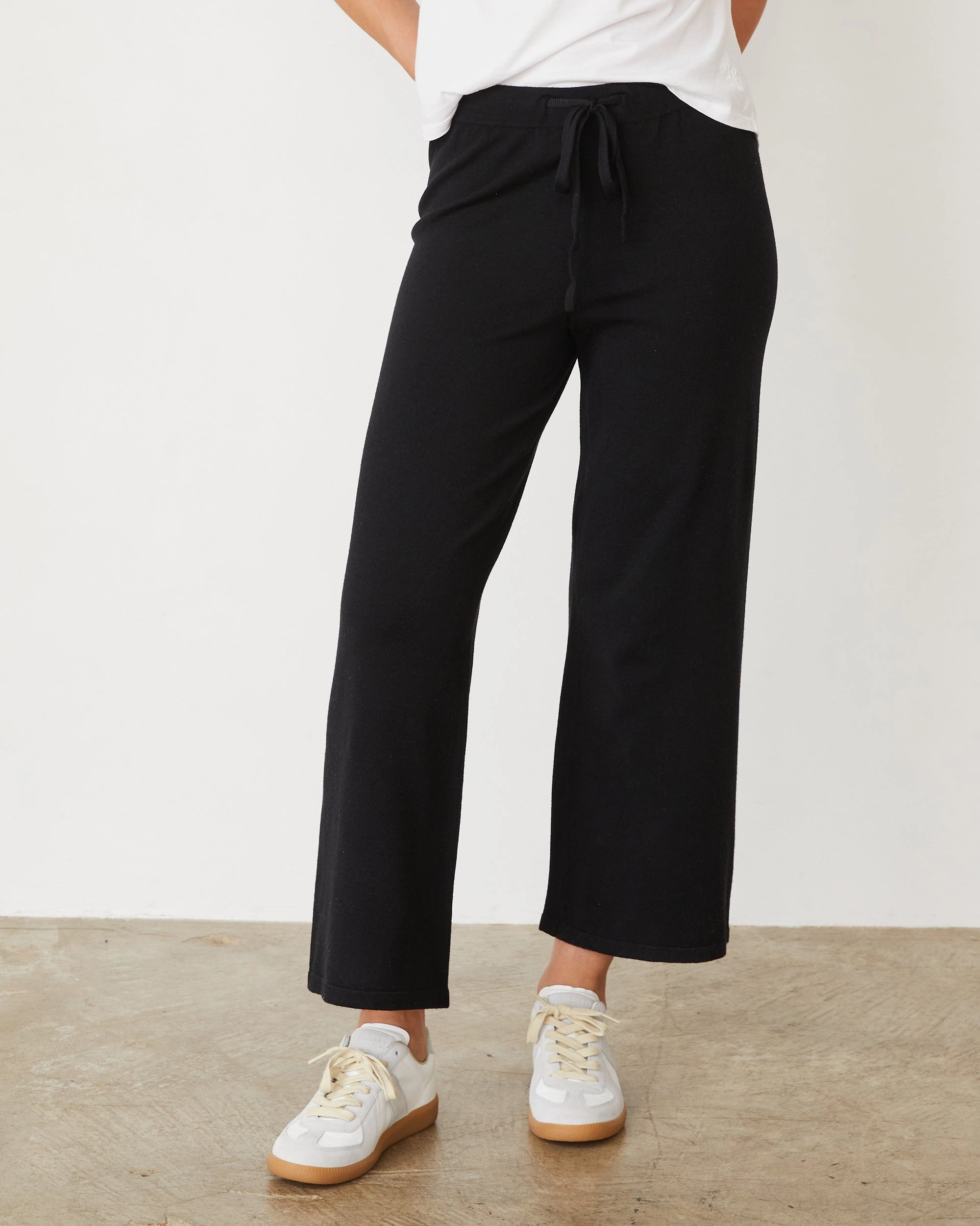 Versatile Layer Reinforced Stress Points Light Soft Knit Crop Lounge Pant