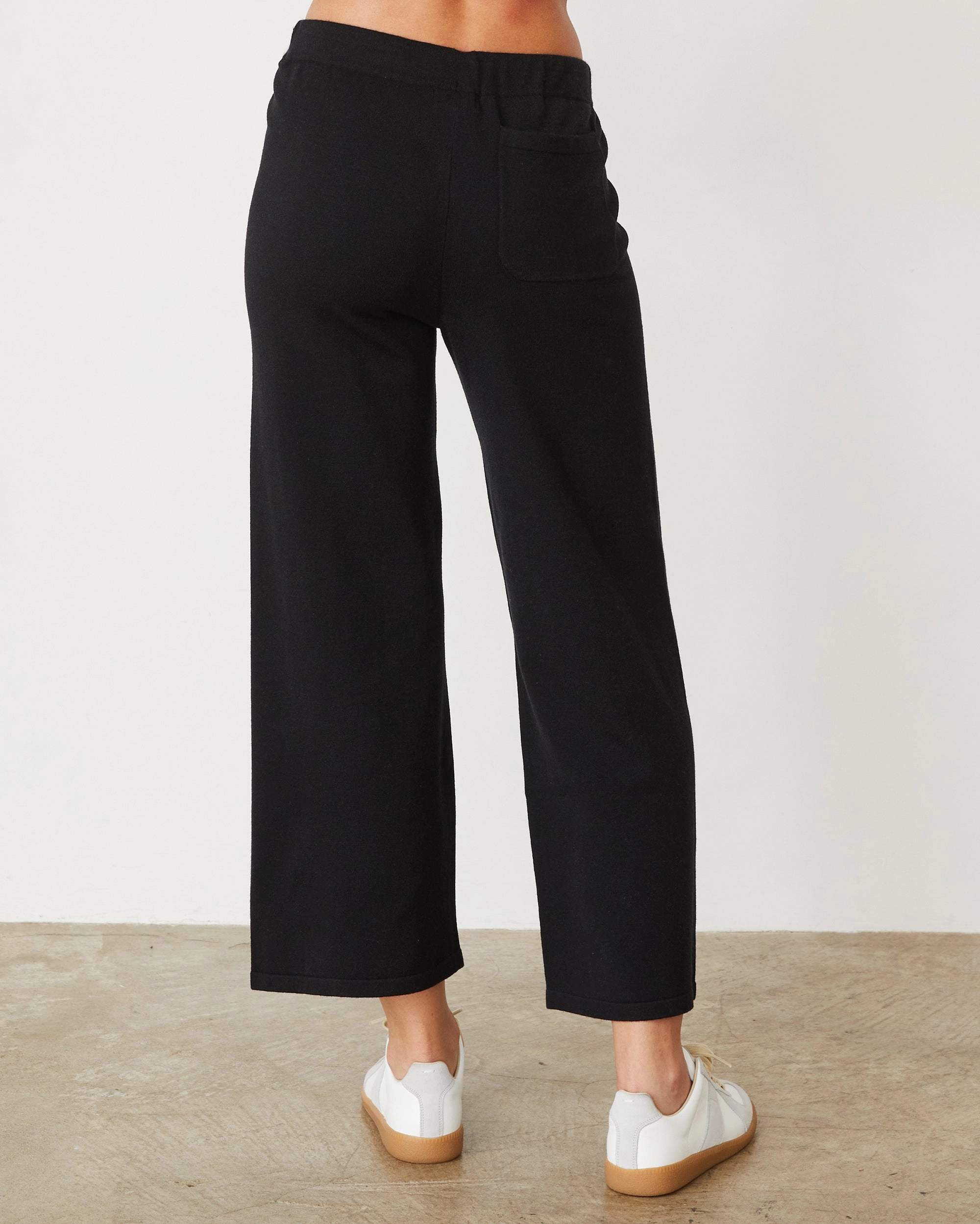 Chill Wear Light Soft Knit Crop Lounge Pant