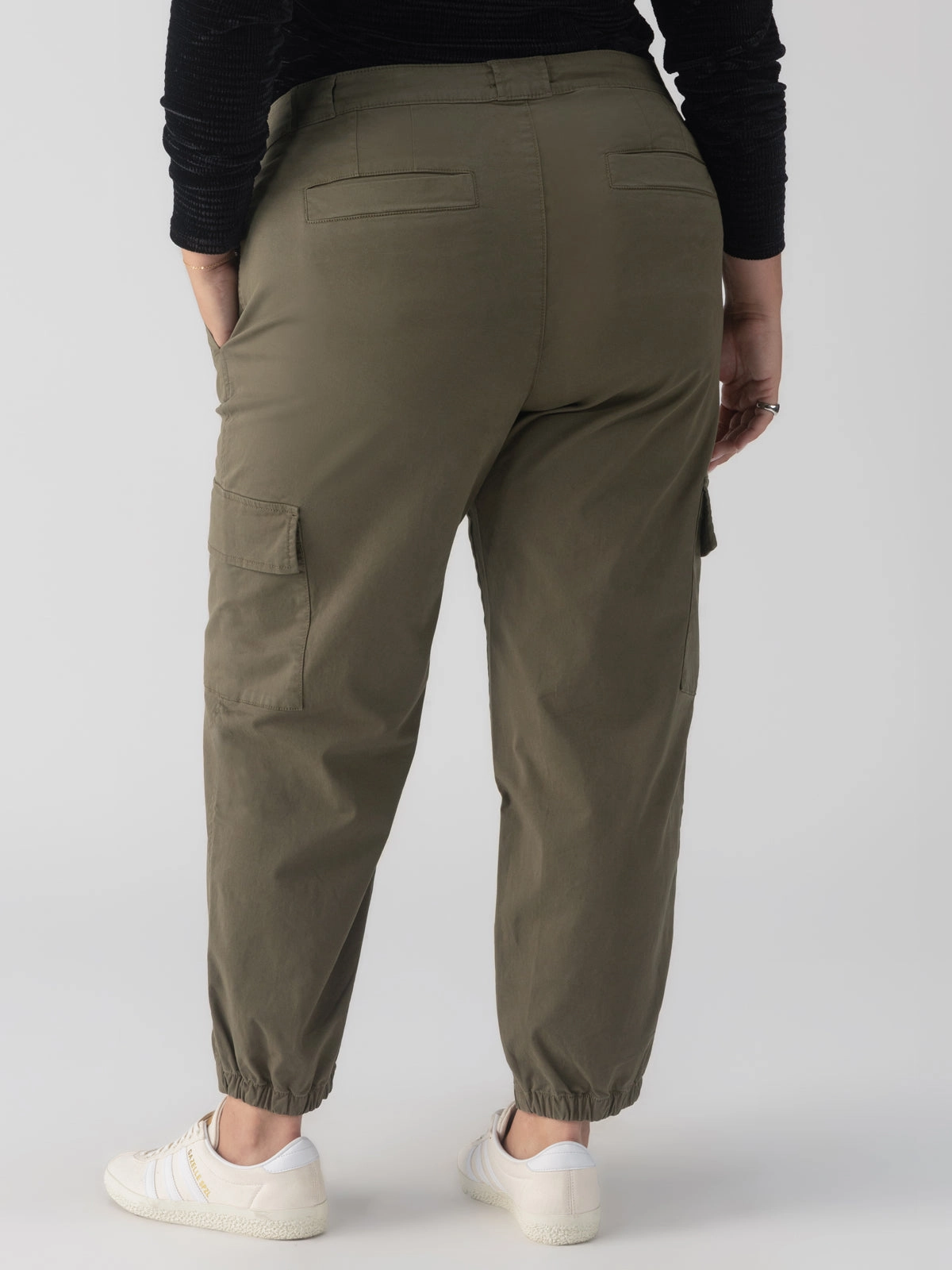 Functional Fashion Take Over Jogger Mid-Rise Pant Kalamata Extended Sizing