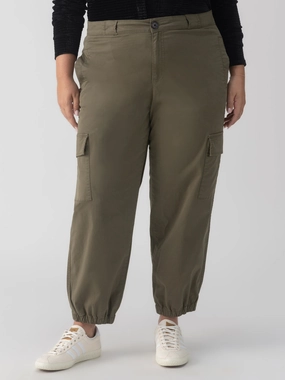 AntiStatic Treatment Take Over Jogger Mid-Rise Pant Kalamata Extended Sizing Take Over Jogger Mid-Rise Pant Kalamata Extended Sizing ReflectiveAccentDetails Versatile Comfort Wear