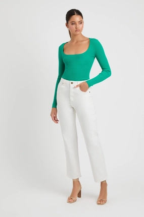 Essential Comfort Versatile Outfit Anton Straight Jean