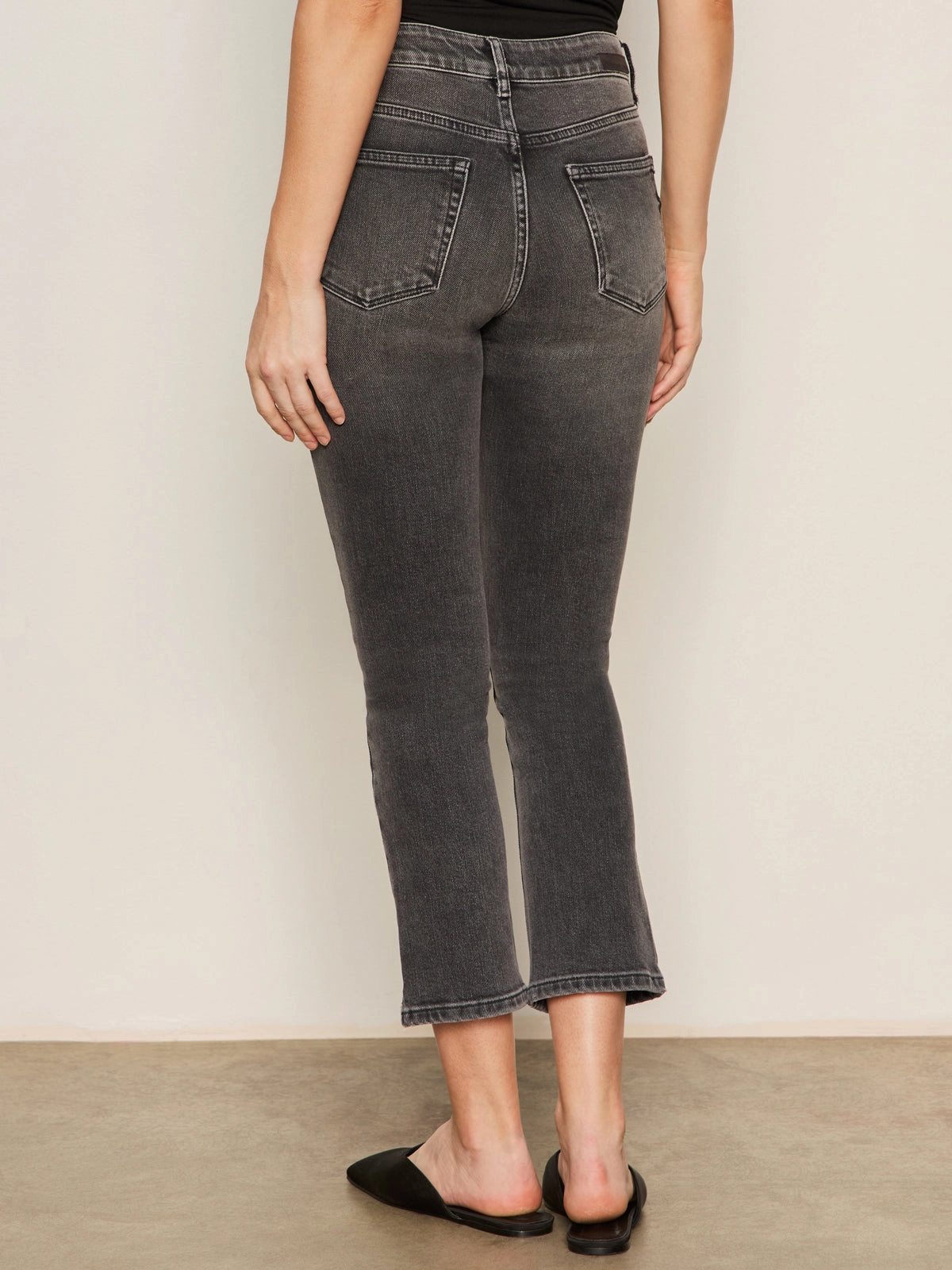 Astra Kick Crop Jean Washed Black Denim Air Comfort