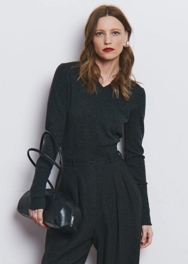 Autumn Cashmere V Neck Sweater with Cuffs Casual Knit Layer Casual Look