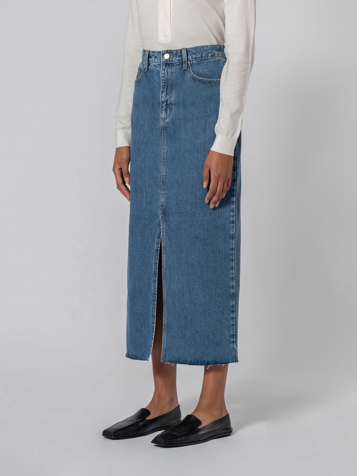 Avery Skirt Authority Smooth Fabric Light Stretch