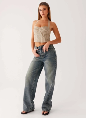 Back Again Straight Leg Denim Jeans - Dirty Wash Comfort In Motion Sporty Style Relax Mode Back Again Straight Leg Denim Jeans - Dirty Wash