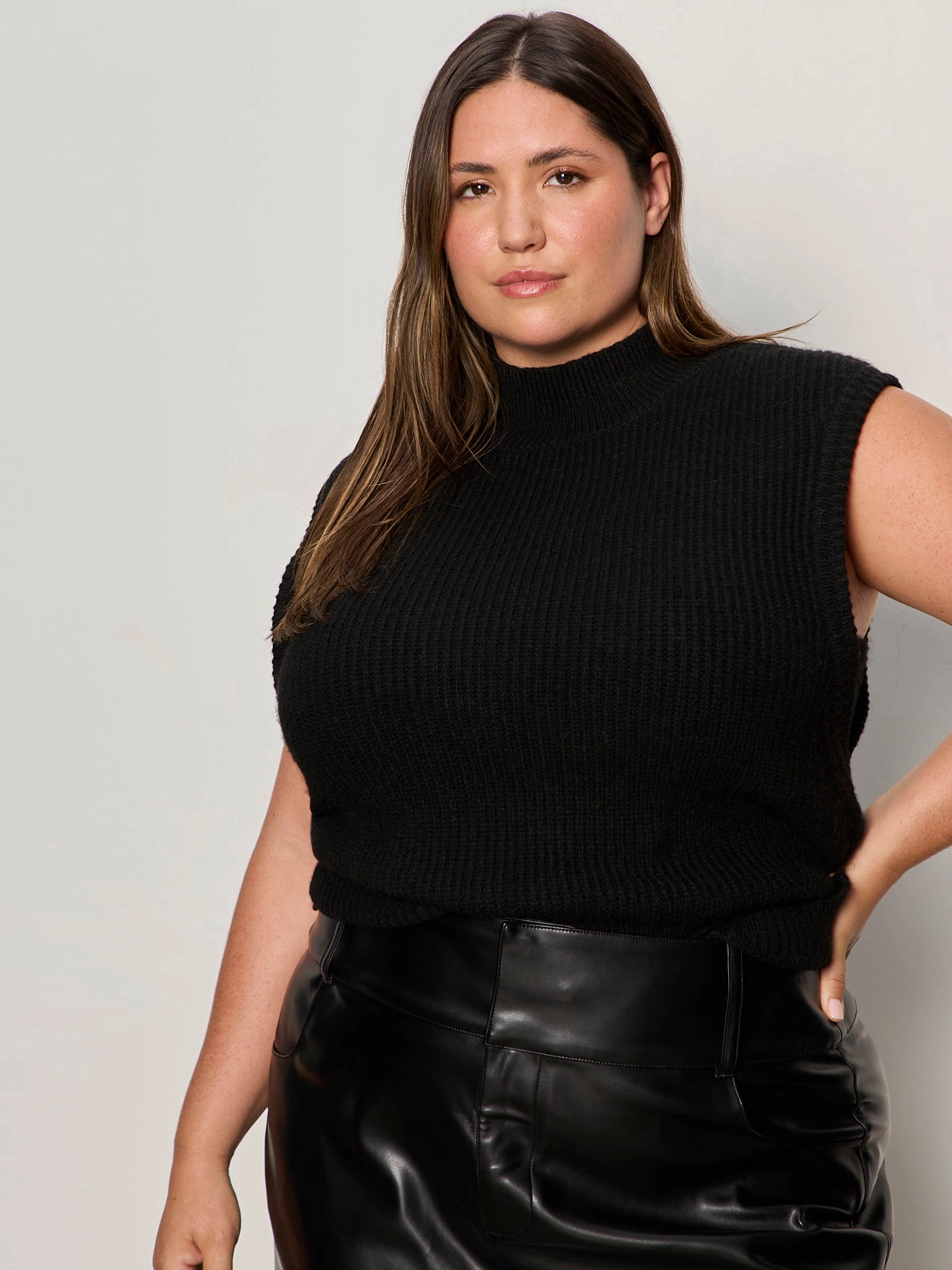 City Sweater Shell Black Extended Sizing City Style