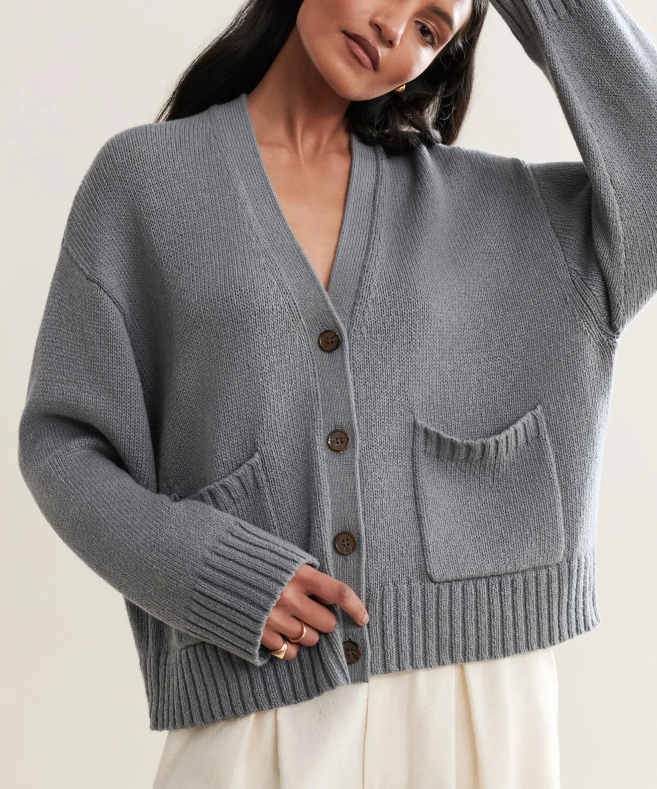 Relaxed Crew Neck Opening Barrett Cardigan