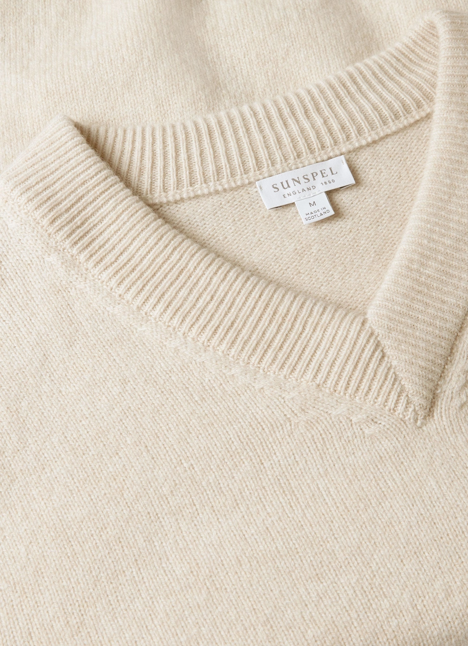 Men's Lambswool V-neck Jumper in Oatmeal Melange Tonal Stitching Detail FourWay Stretch