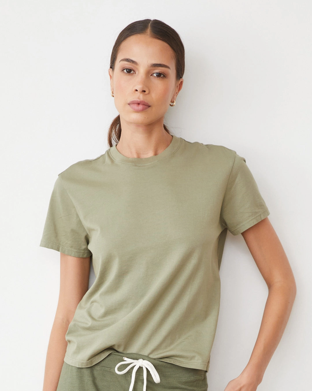 TemperatureRegulating Adaptive Waistband Basic Crew Neck Tee