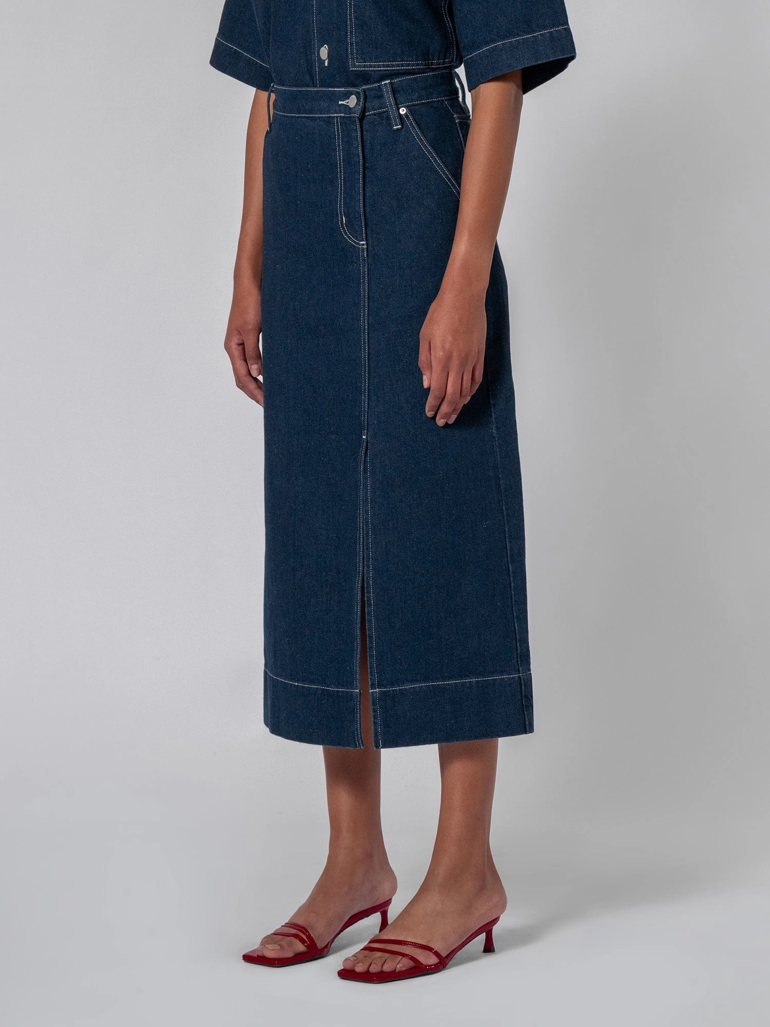 Sleek Design Airy Touch Bernadette Skirt Intense