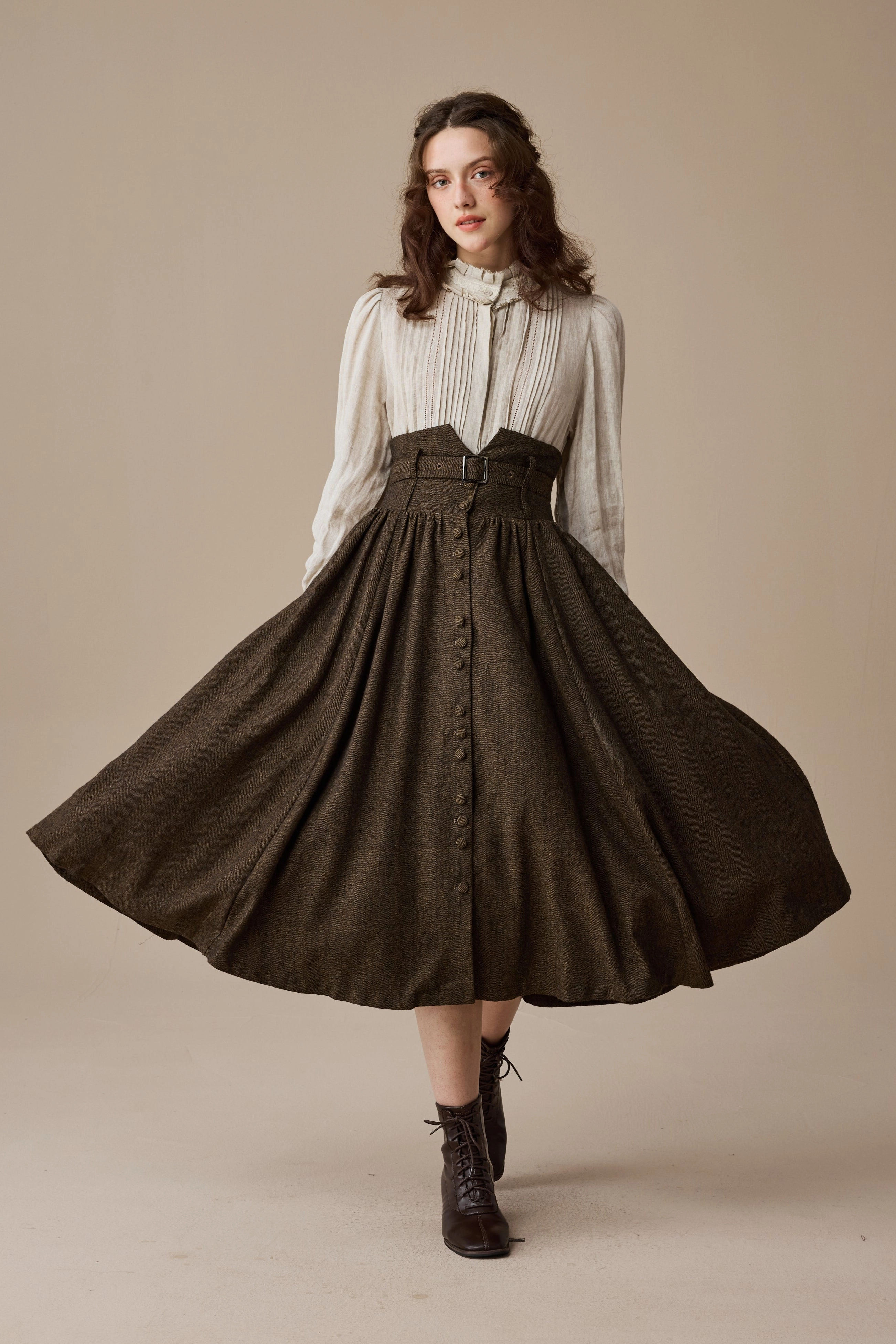Adjustable Cuffs Quick Release Buckle Mechanism Bette 28 | Retro Belted Wool Skirt