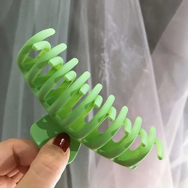 Big Flower Hair Claws for Women Hair Barrettes Hairpin matte plastic Crab Hair Clips for Women Hair Accessories Flower clips