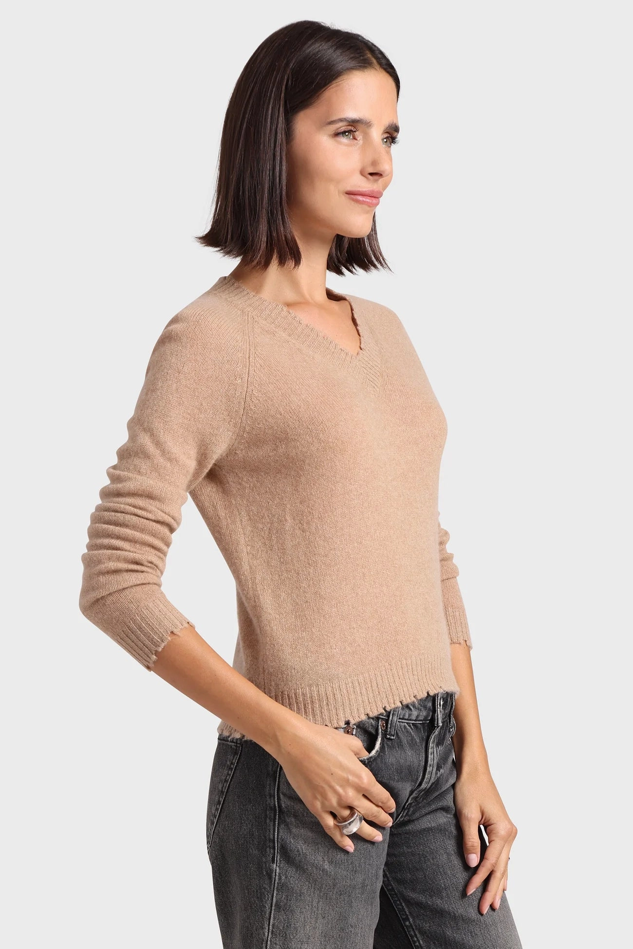 Minnie Rose Cashmere Frayed Edge Cropped V-Neck Sweater Cozy Fabric Sleek Waist