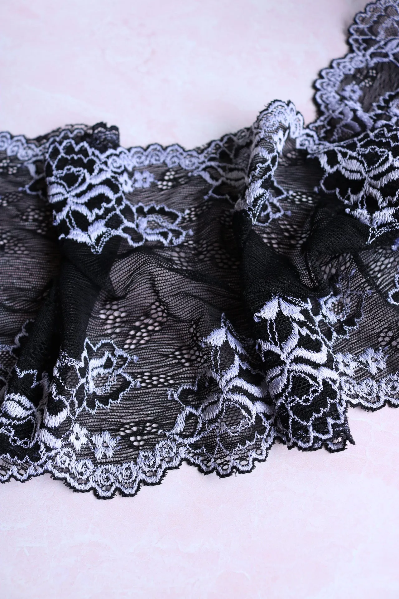 Black & White 6.5" Wide Stretch Lace