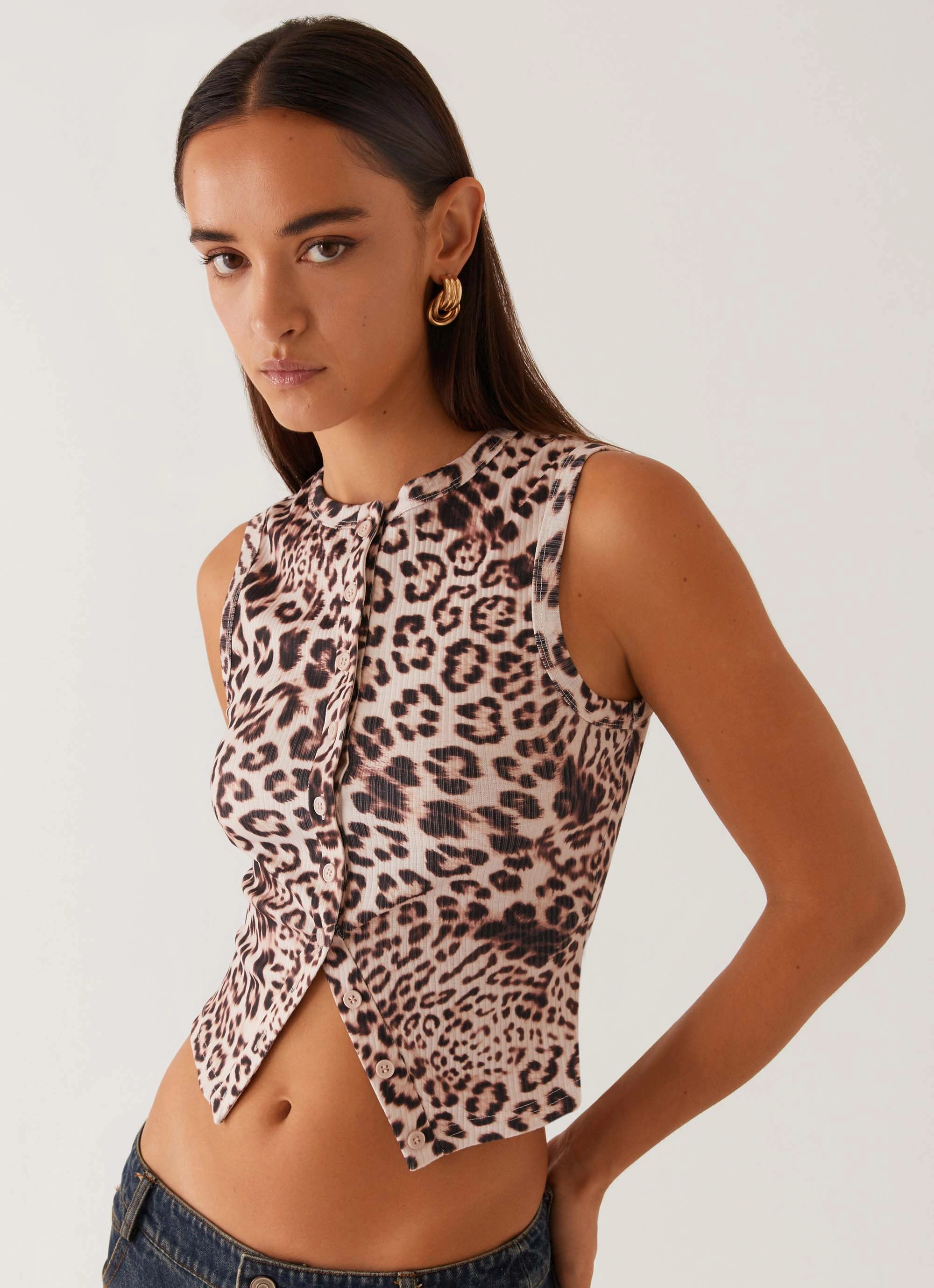 Blair Buttoned Tank Top - Leopard AntiOdor Flexible Shoulder Gusset
