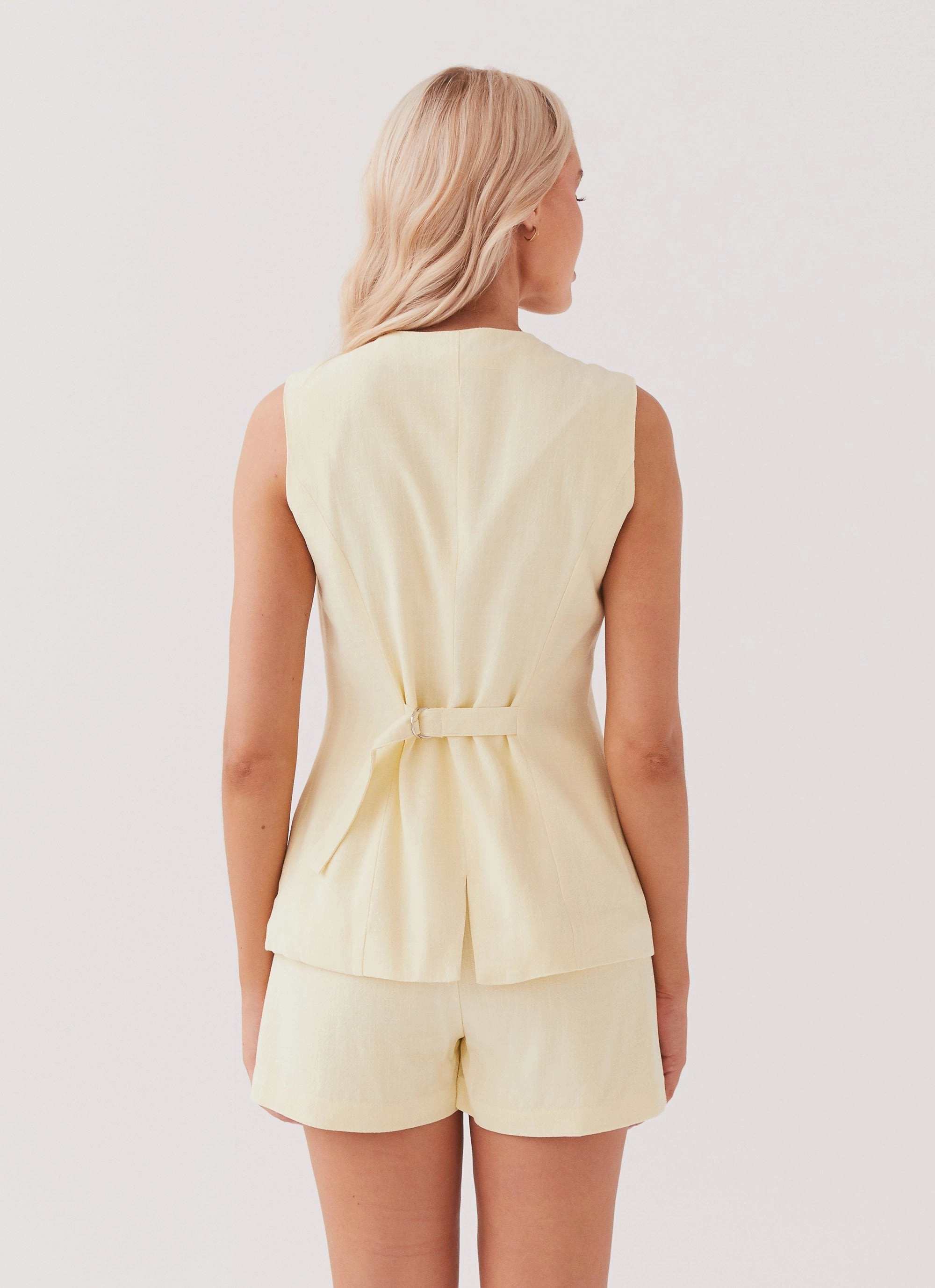 Born For Bordeaux Linen Vest - Lemon TaglessNecklineComfort