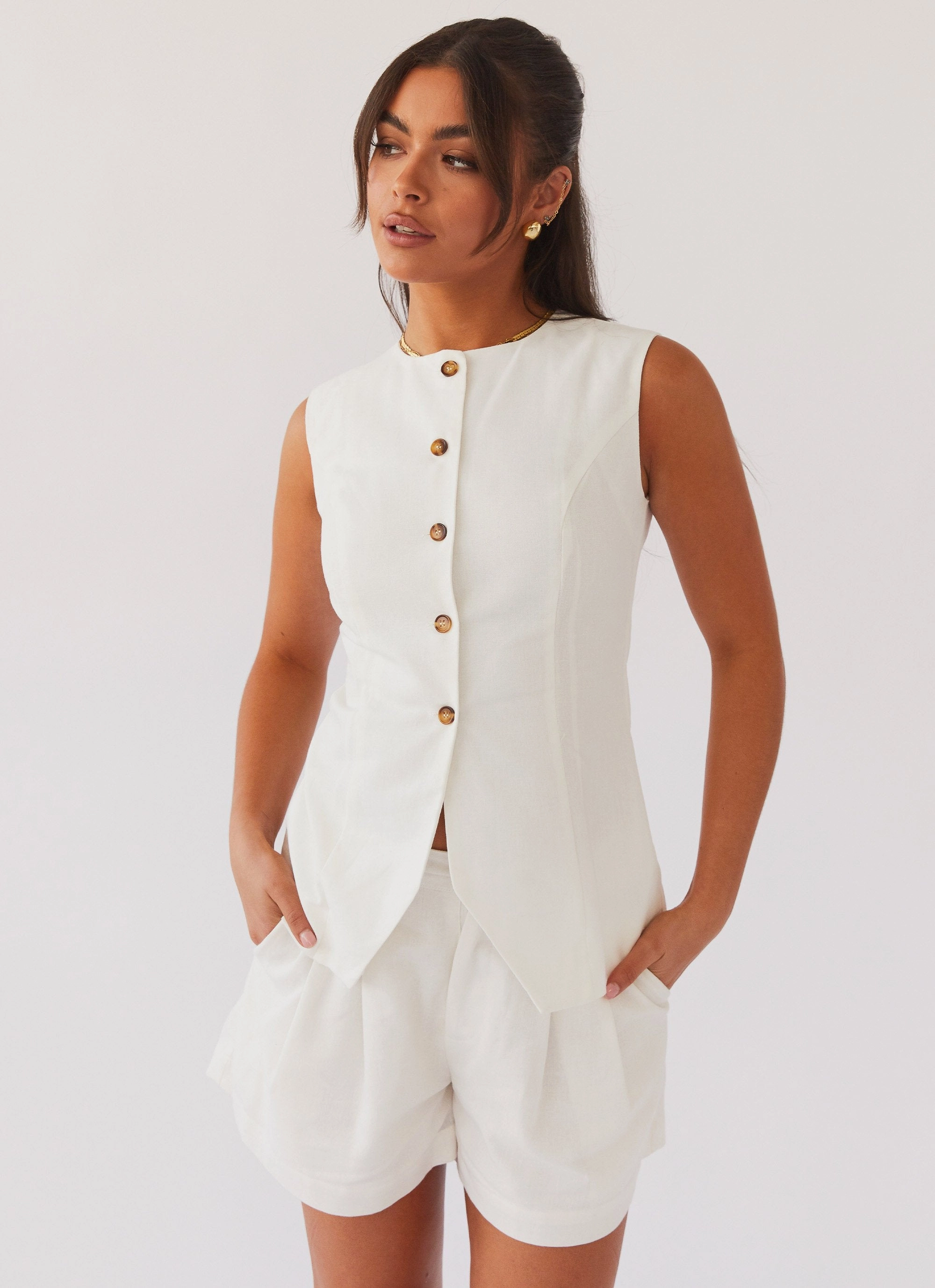 Minimalist Design Ribbed Collar Design Born For Bordeaux Linen Vest - White