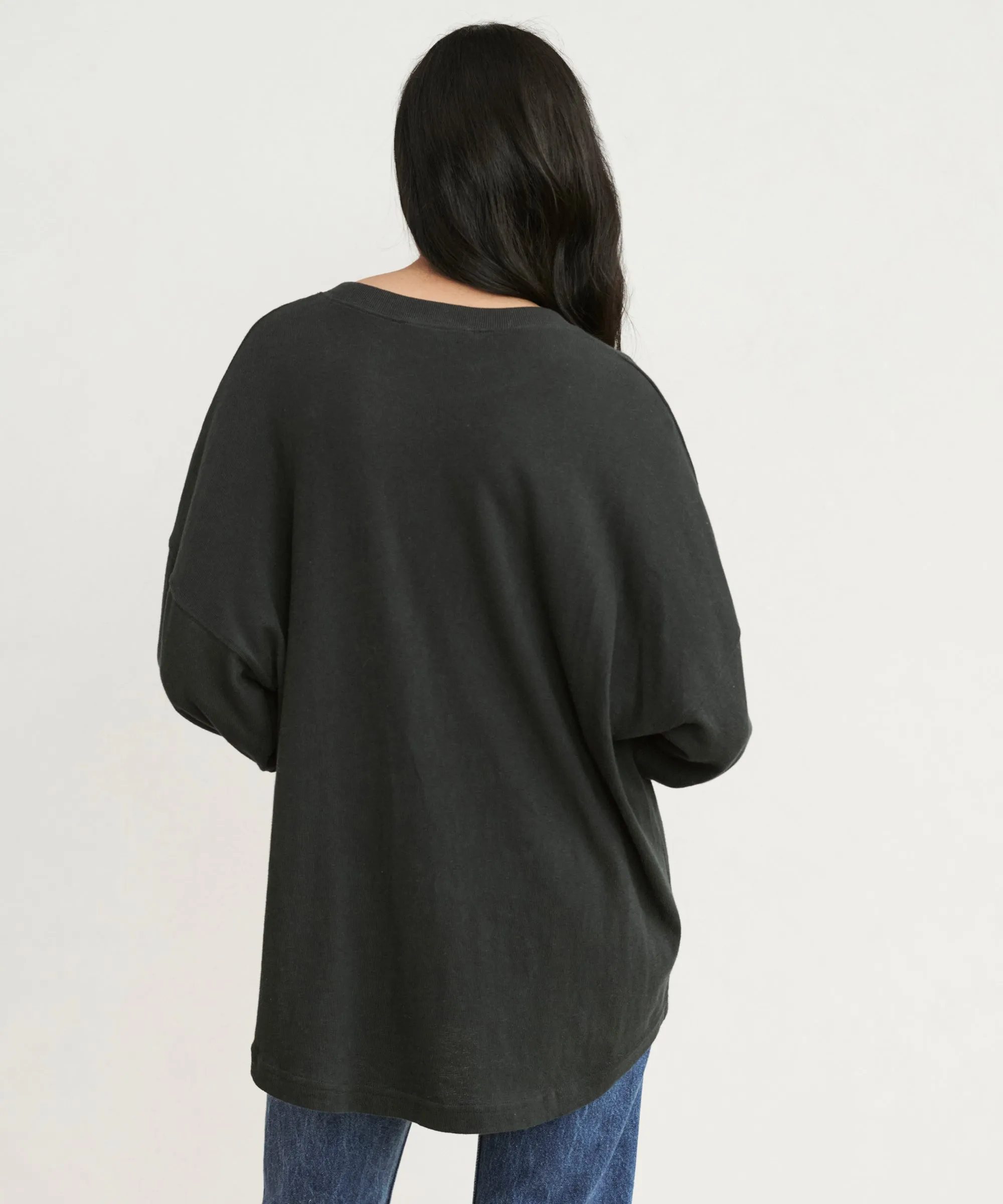 Boyfriend Long-Sleeve Tee Soft touch finish Sporty Sweatshirt