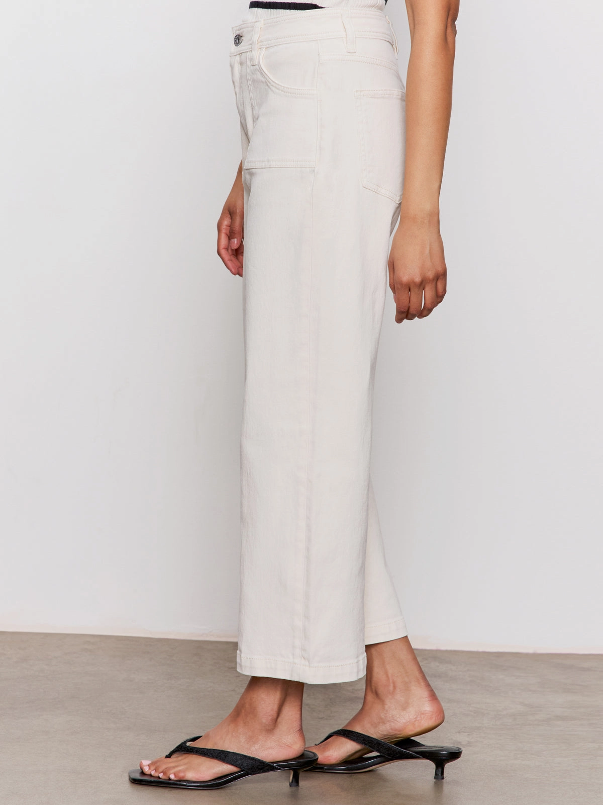 Reflective details Classic Cut League Crop Jeans Light Oat