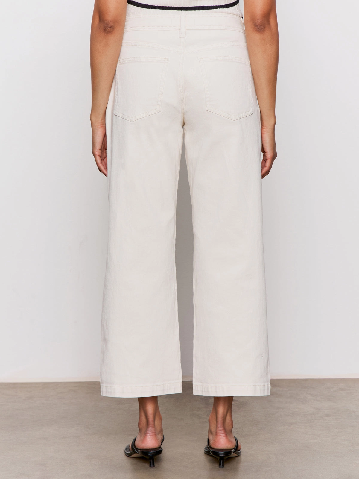 Soft Fabric League Crop Jeans Light Oat