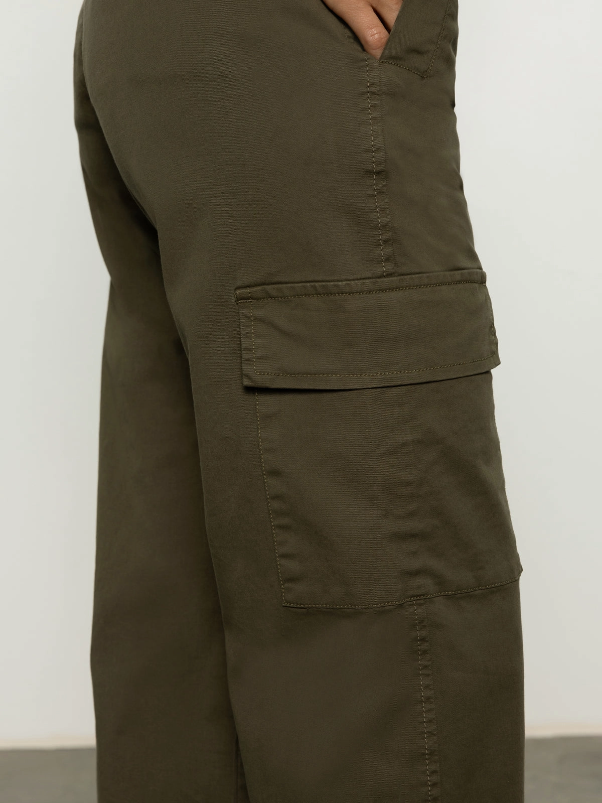 Relax Fit Design Form Fit Comfort Take Over Jogger Mid-Rise Pant Kalamata