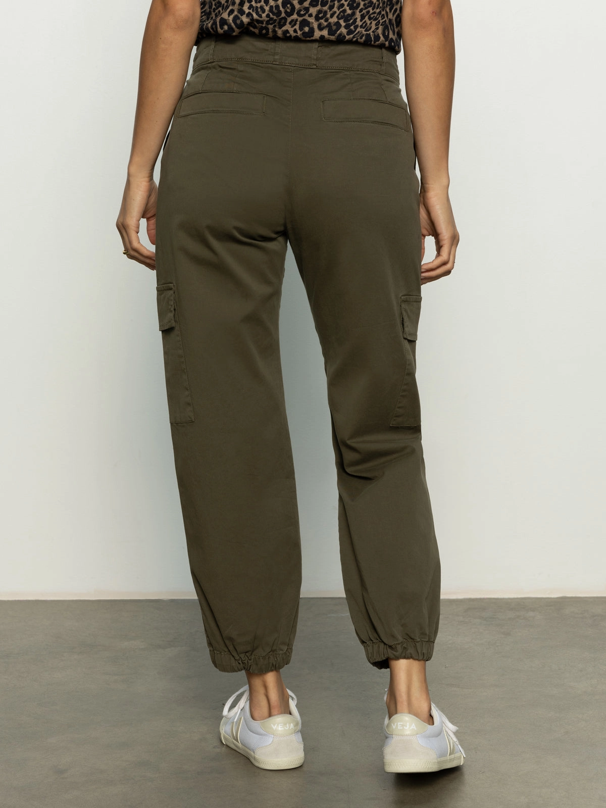 Take Over Jogger Mid-Rise Pant Kalamata Comfortable Style