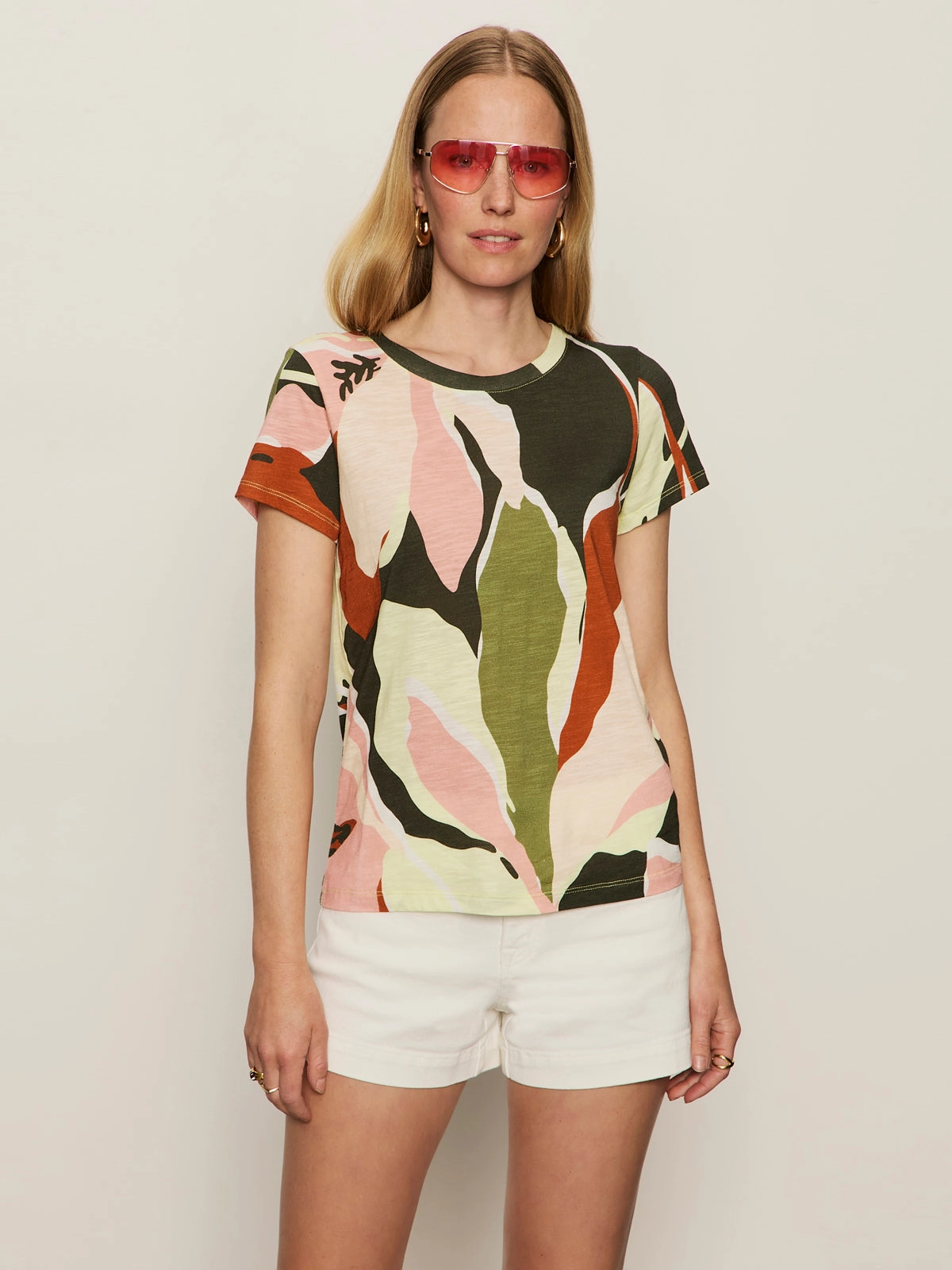 The Perfect Tee Reef Vibes Slim fit clothing