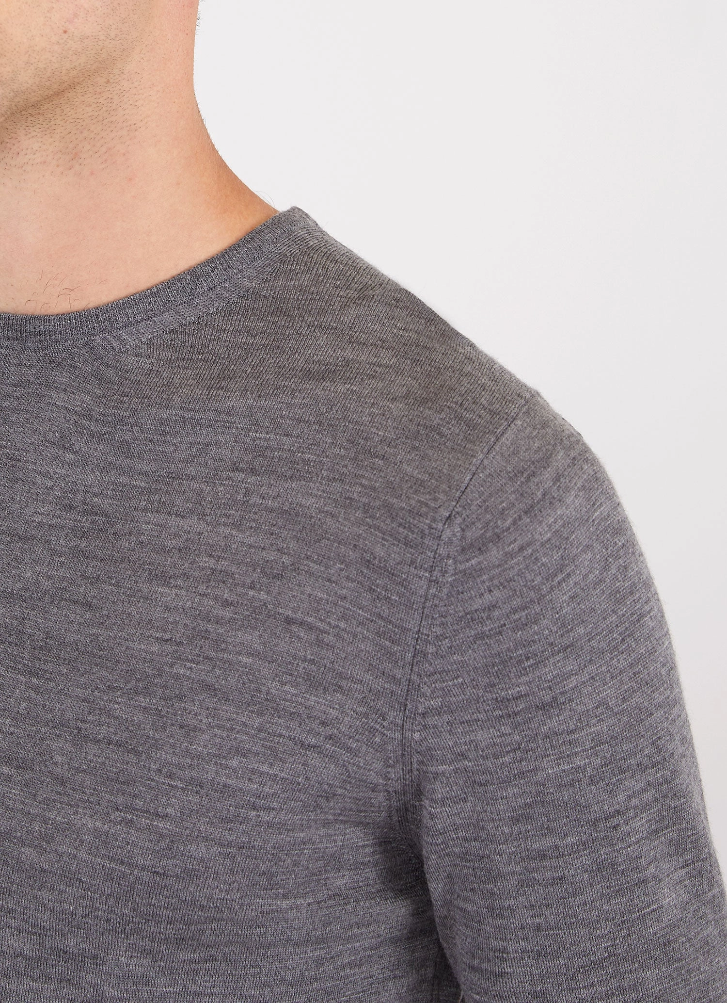 Thermal Air Pocket Minimal Shrinkage Men's Extra-Fine Merino Crew Neck in Grey Melange
