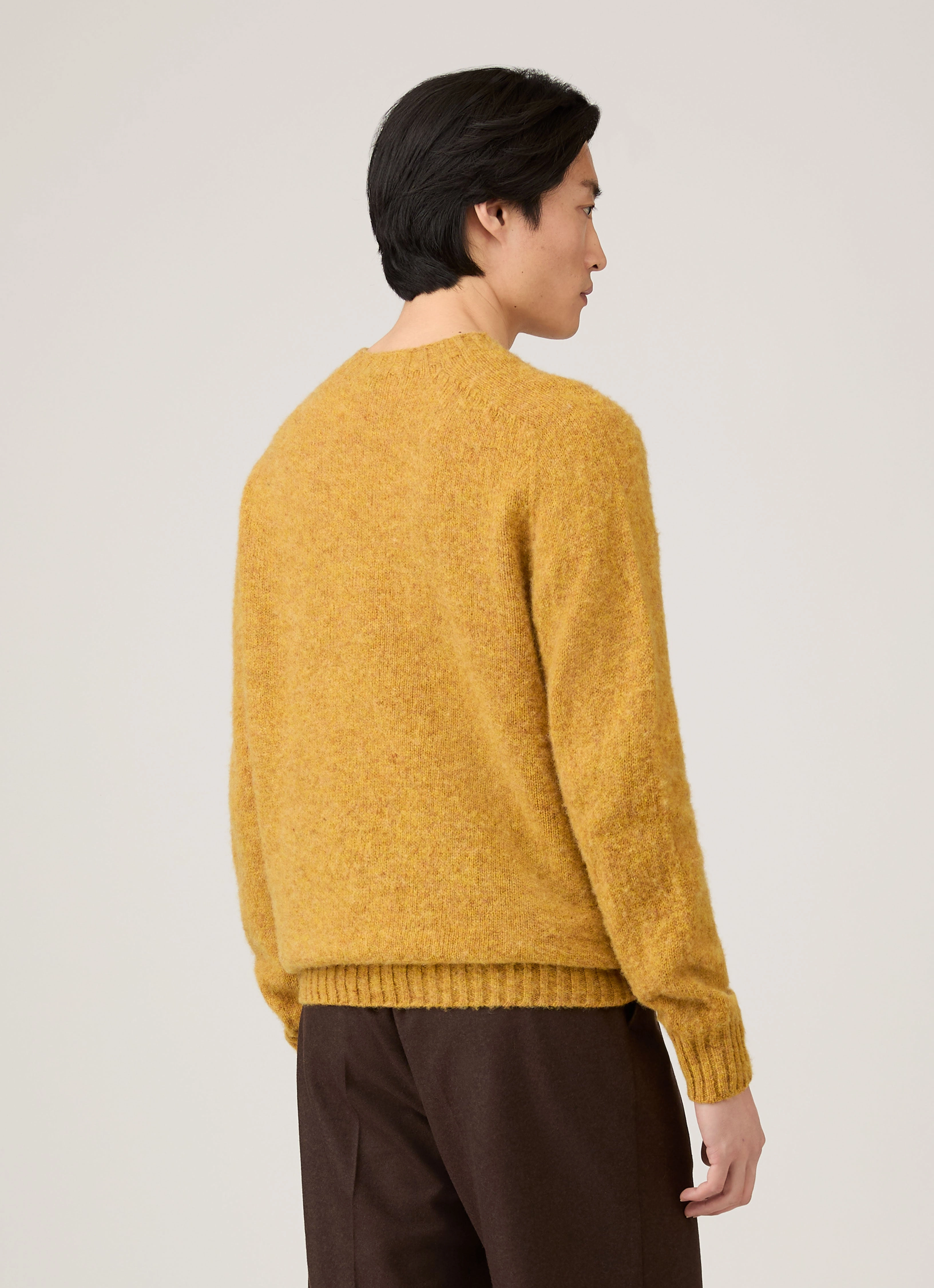 LowMaintenance Fabric Multi Layer Weaving Men's Shetland Crew Neck Jumper in Saffron