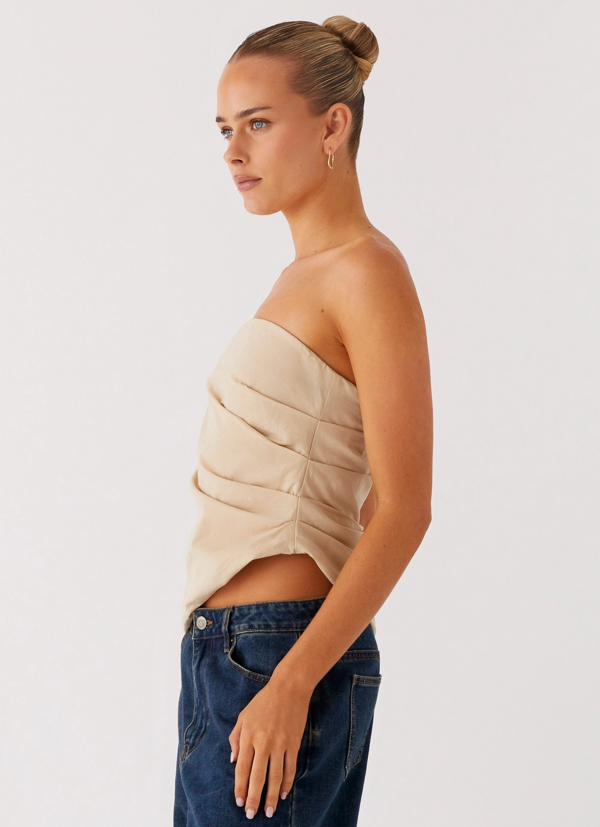 Briana Strapless Top - Tan SlimFitAdaptation Smooth Stitching