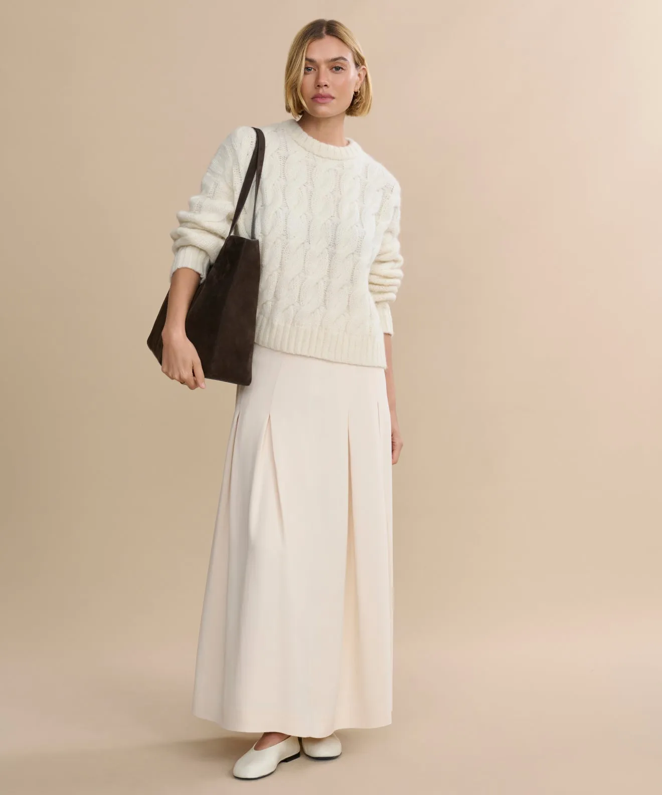 Cable Serena Crewneck Tailored Seams Trendy Look