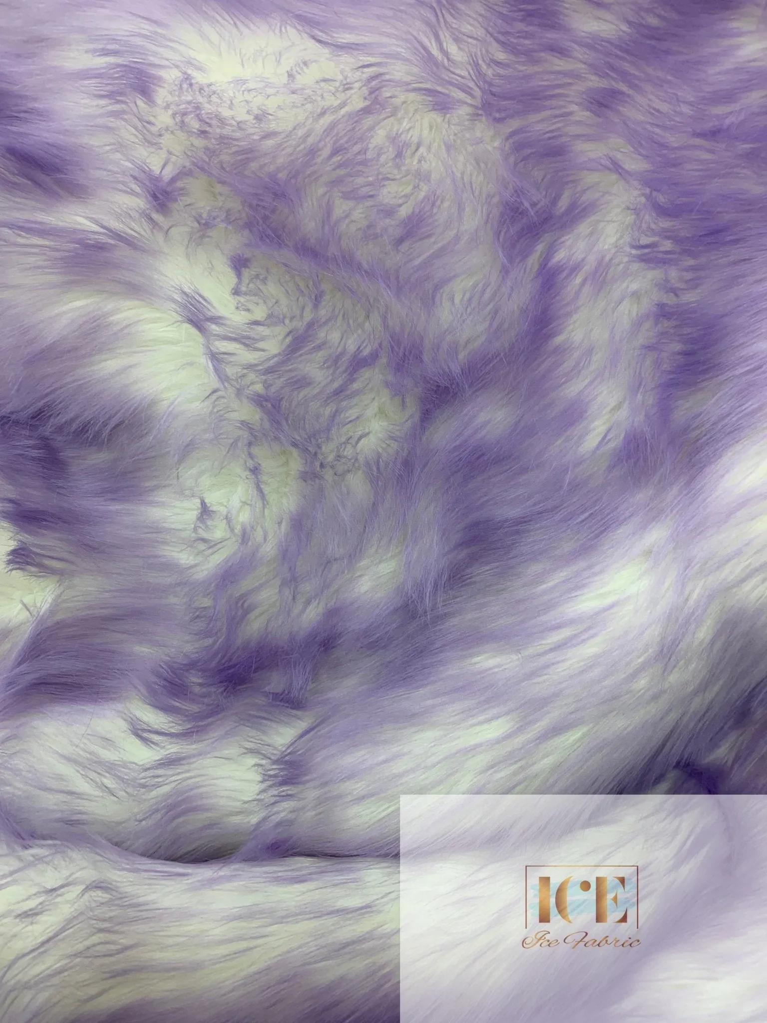 Canadian Fox 2 Tone Shaggy Long Pile Faux Fur Fabric For Blankets, Costumes, Bed Spread