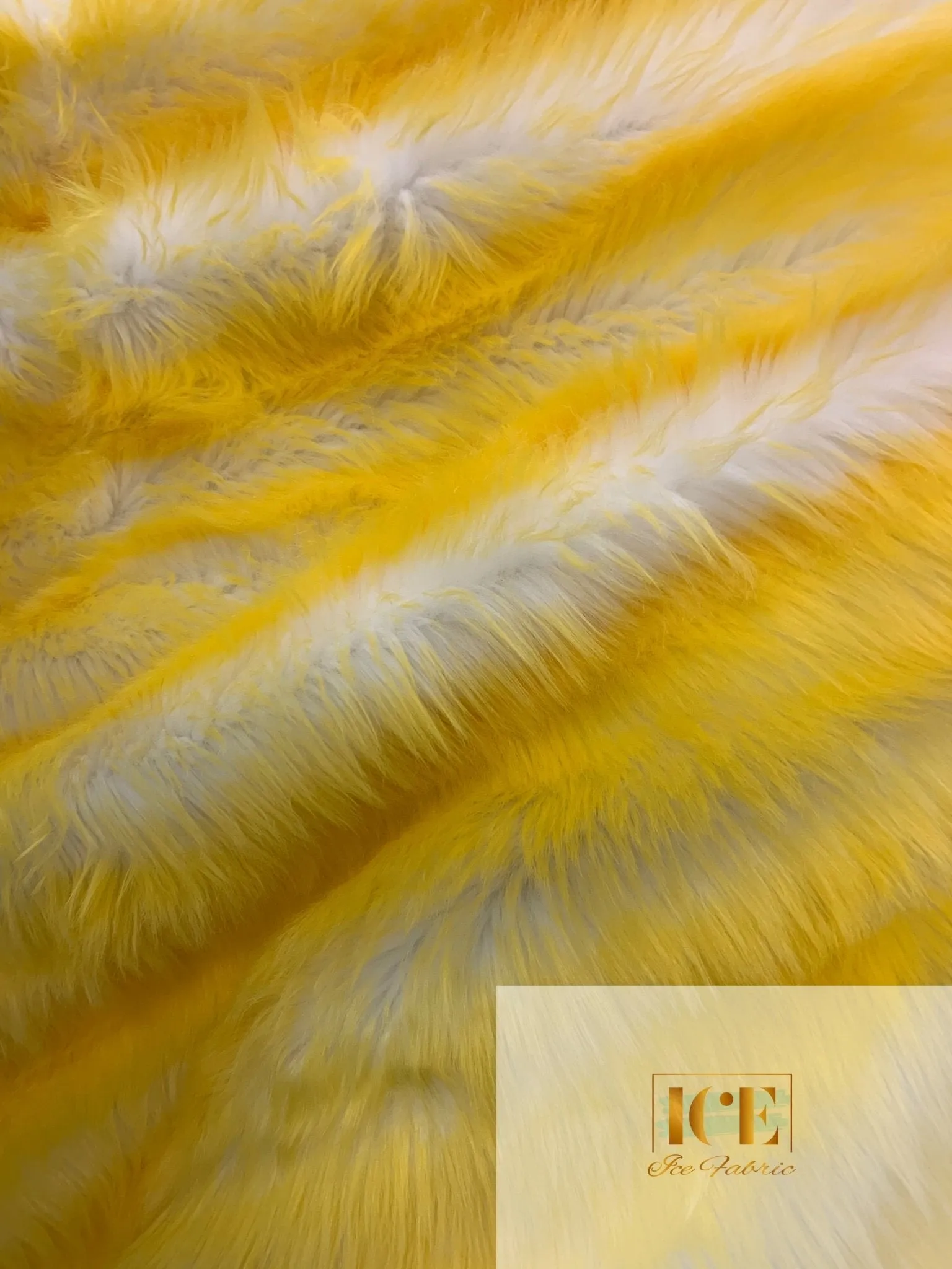 Canadian Fox 2 Tone Shaggy Long Pile Faux Fur Fabric For Blankets, Costumes, Bed Spread