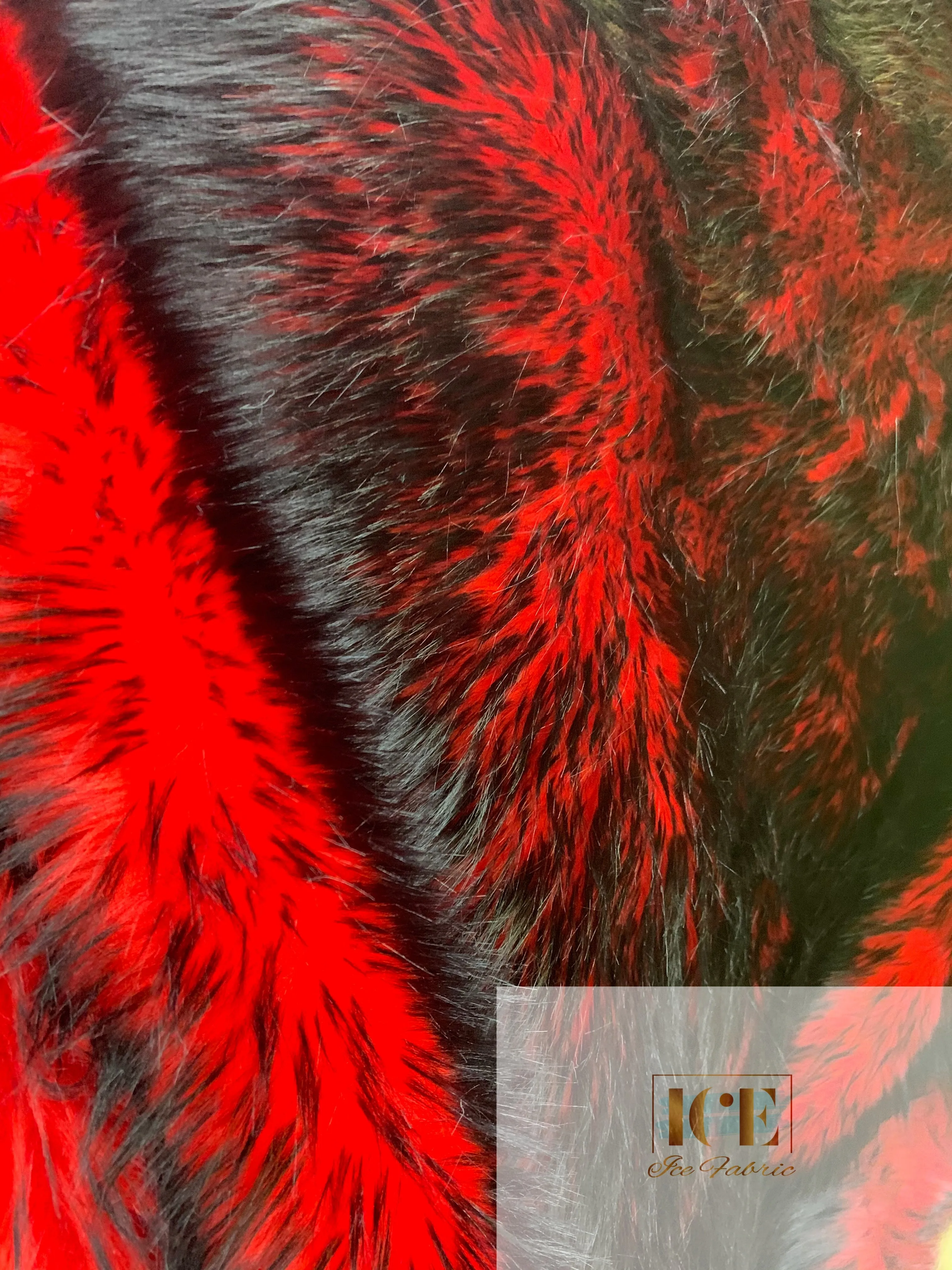 Canadian Fox 2 Tone Shaggy Long Pile Faux Fur Fabric For Blankets, Costumes, Bed Spread
