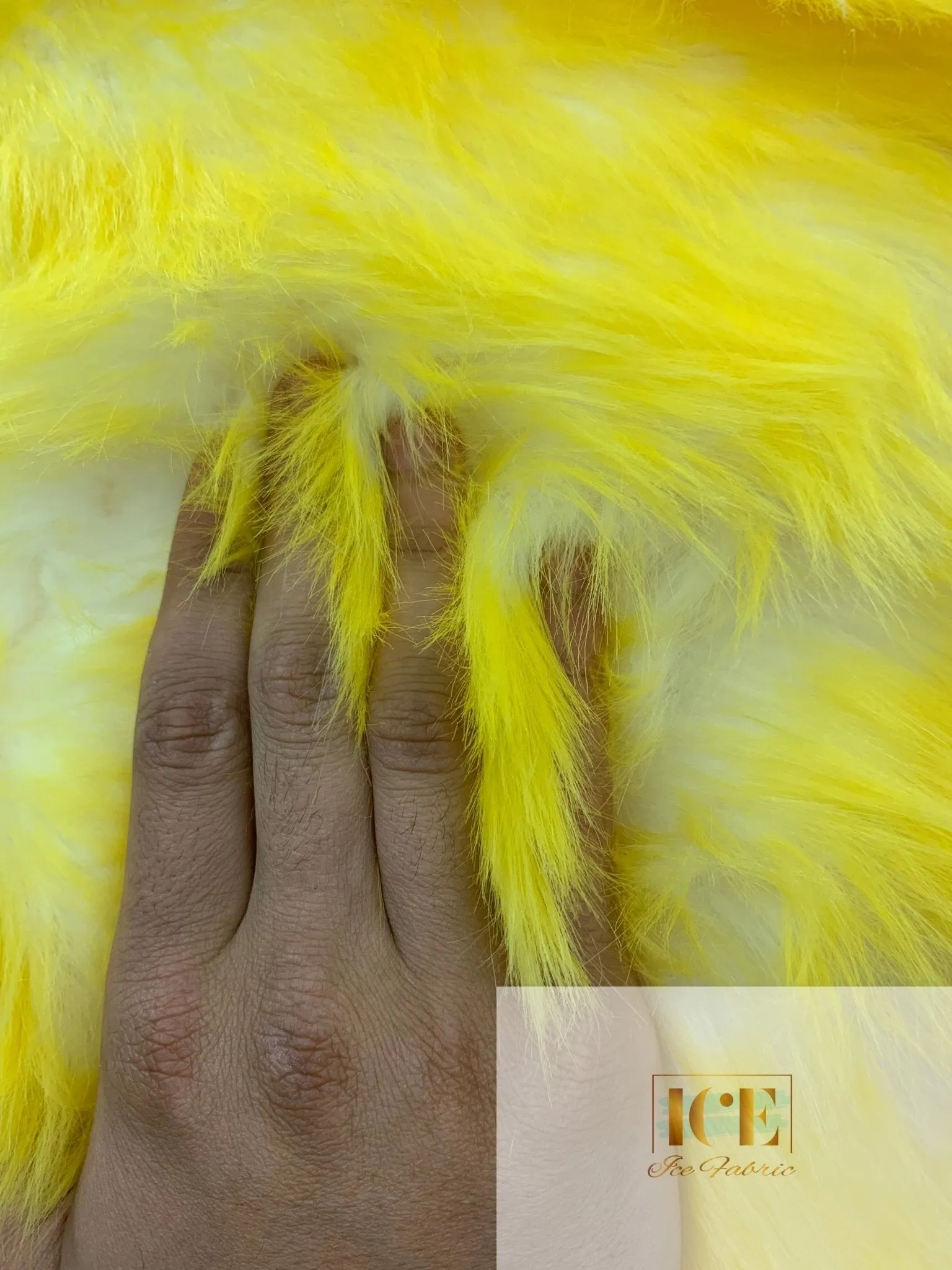 Canadian Fox 2 Tone Shaggy Long Pile Faux Fur Fabric For Blankets, Costumes, Bed Spread