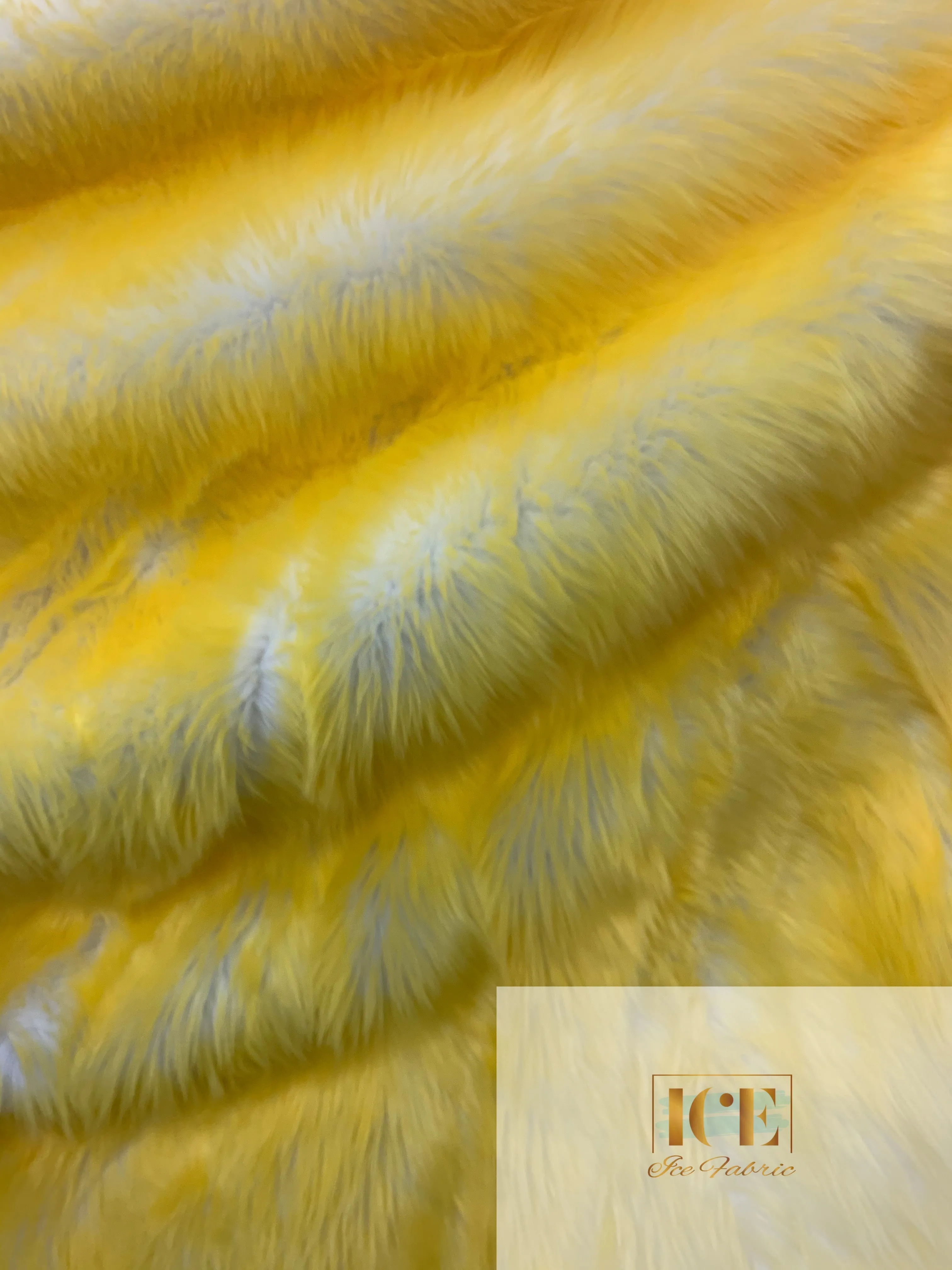 Canadian Fox 2 Tone Shaggy Long Pile Faux Fur Fabric For Blankets, Costumes, Bed Spread