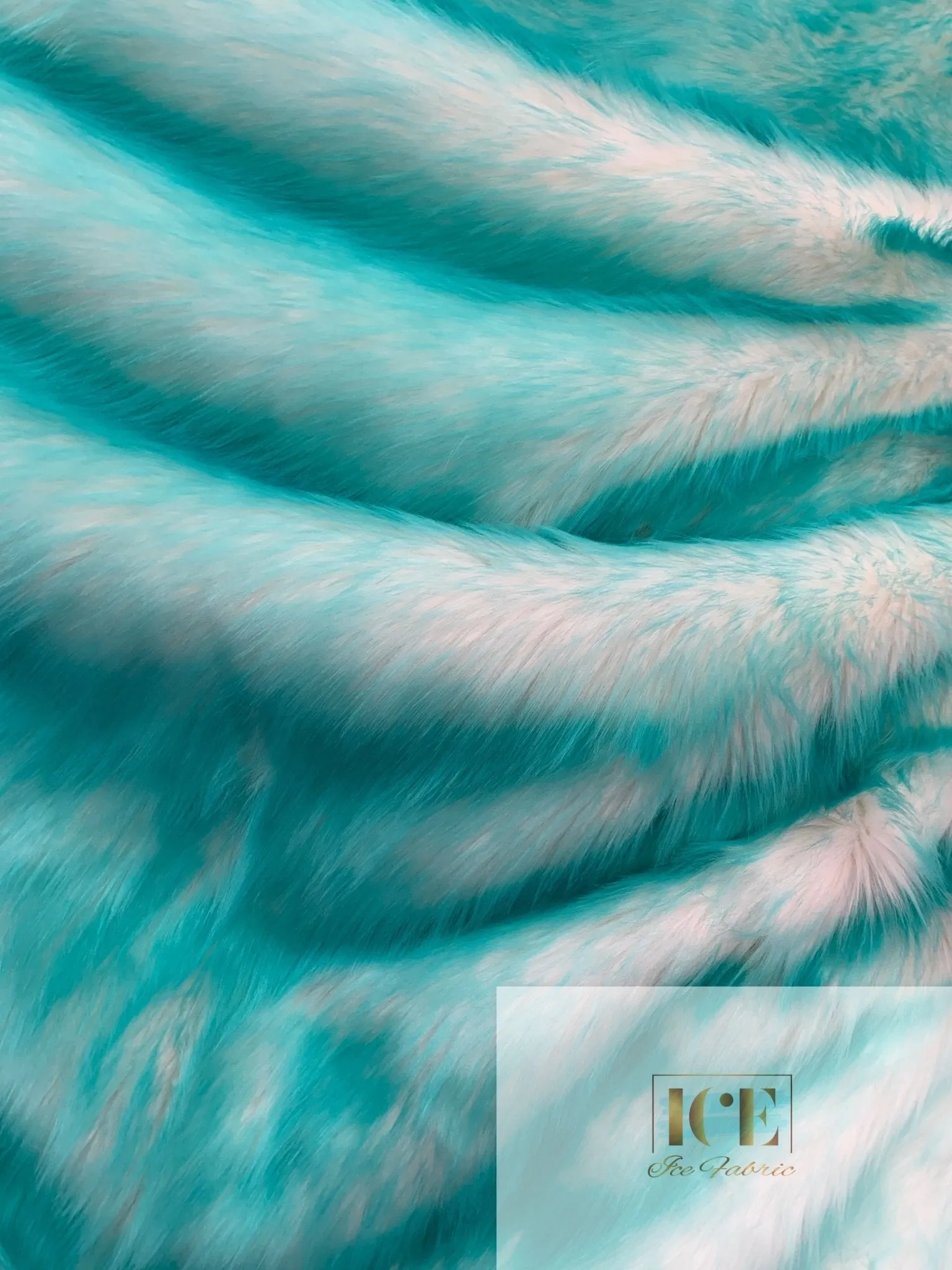 Canadian Fox 2 Tone Shaggy Long Pile Faux Fur Fabric For Blankets, Costumes, Bed Spread